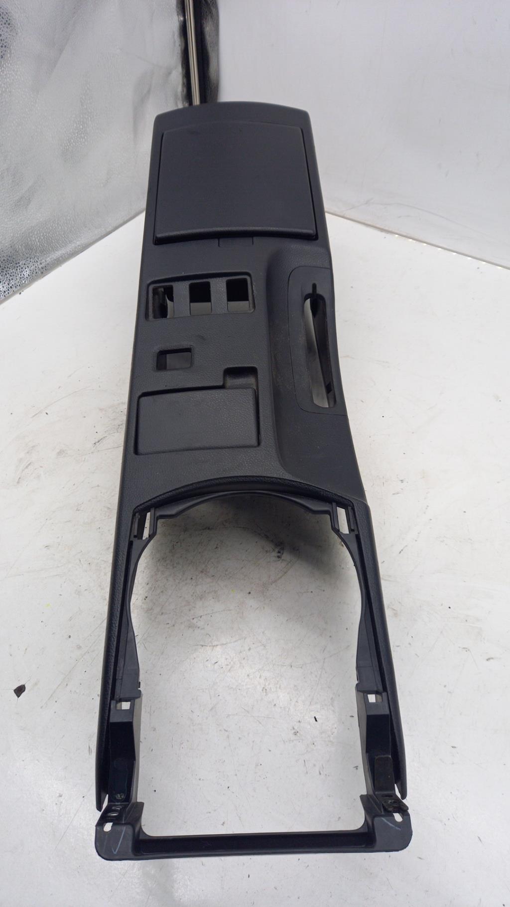 Console central (interieur plastique) NISSAN 350 Z COUPE Essence - 1
