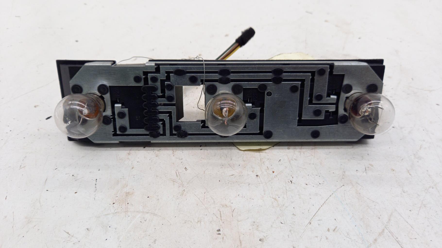 Base portalampade fanale posteriore sinistro MINI MINI 1 R50/R53 PHASE 1 Gasolina - 1