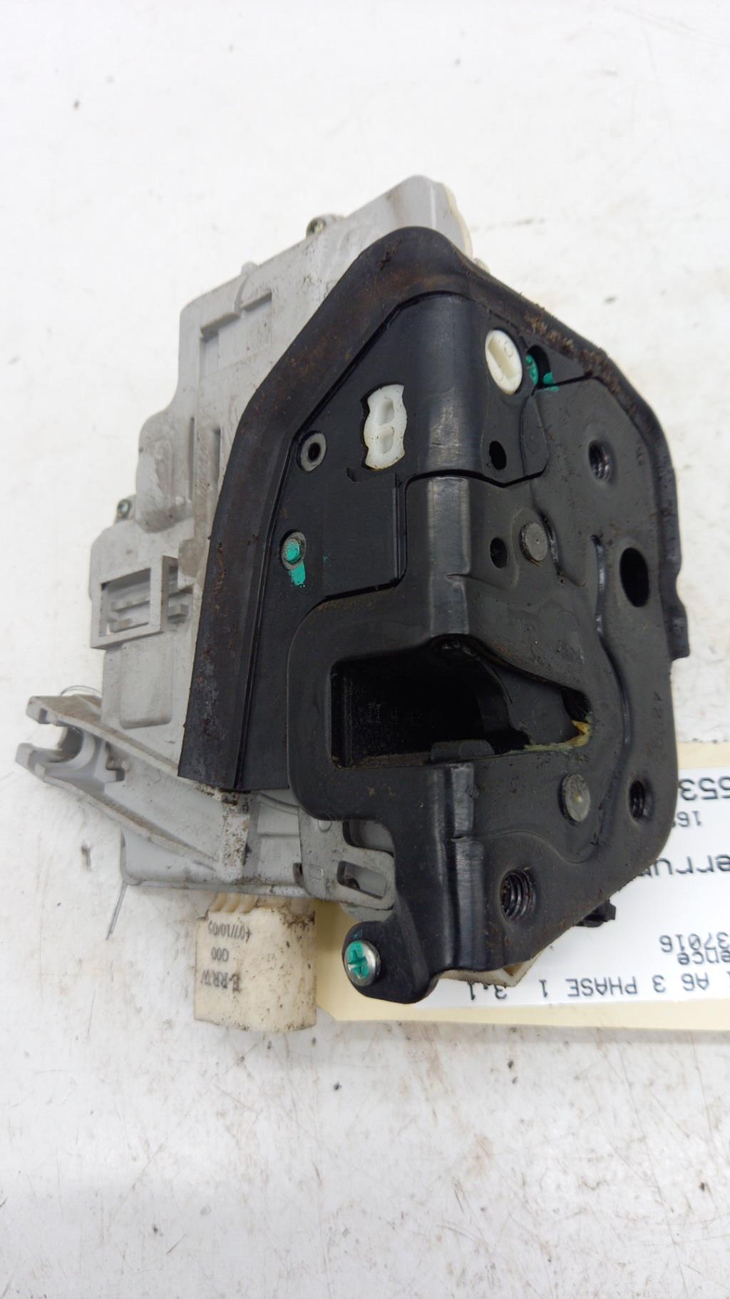 Serrure avant droit AUDI A6 3 PHASE 1 Essence - 1