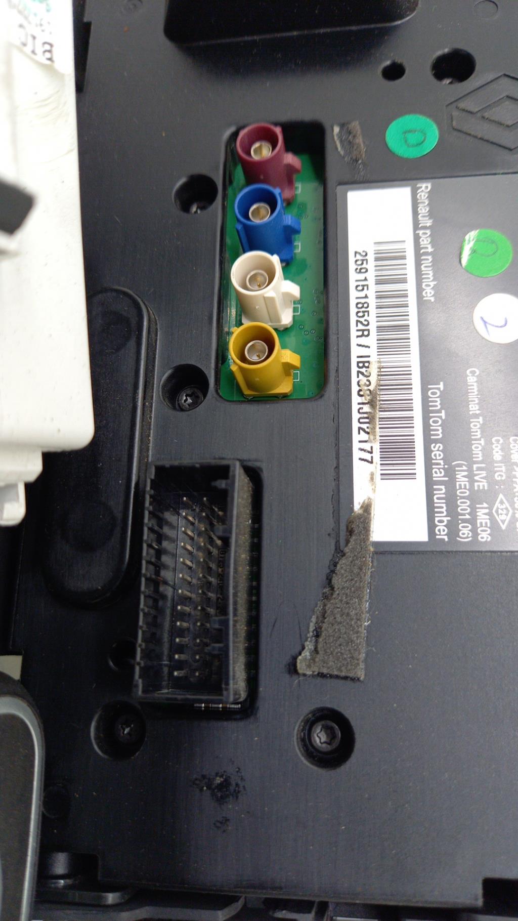Ecran GPS RENAULT CLIO 3 PHASE 2 Diesel - 1