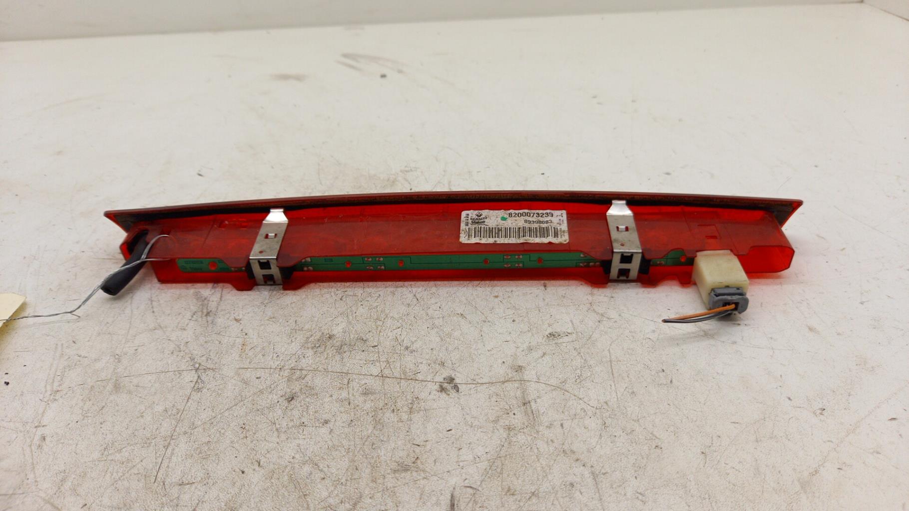 Feu arriere stop central RENAULT SCENIC 2 PHASE 2 Diesel - 1