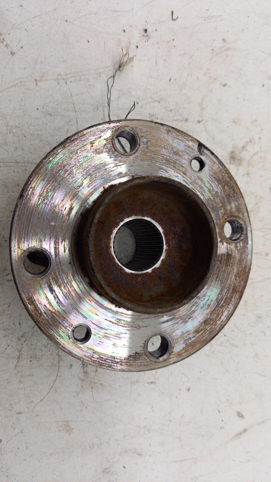 Mozzo posteriore sinistro RENAULT TWINGO 3 PHASE 1 Gasolina - 1