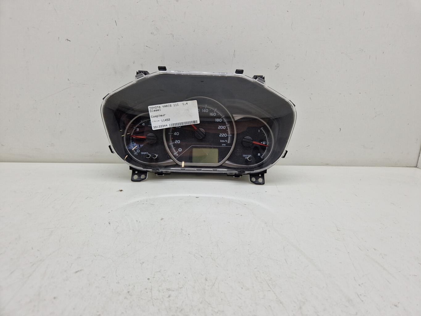 Compteur TOYOTA YARIS 3 PHASE 2 Diesel - 1