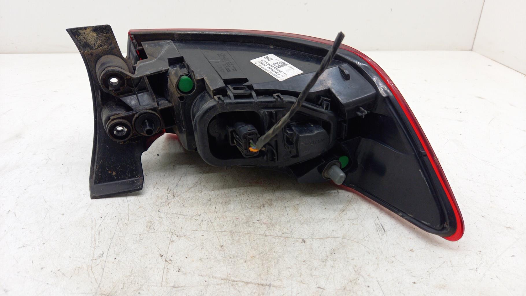 Fanale posteriore principale destro (luci) RENAULT CLIO 4 PHASE 1 Diésel - 1