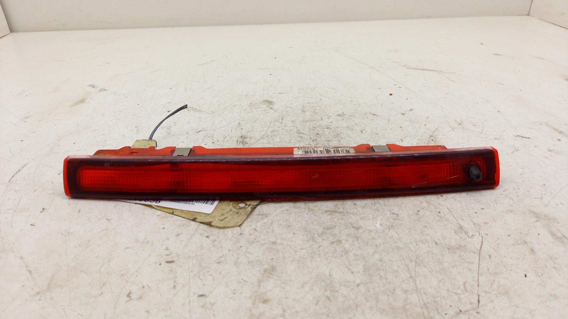 Feu arriere stop central RENAULT MEGANE 2 PHASE 1 Essence - 1