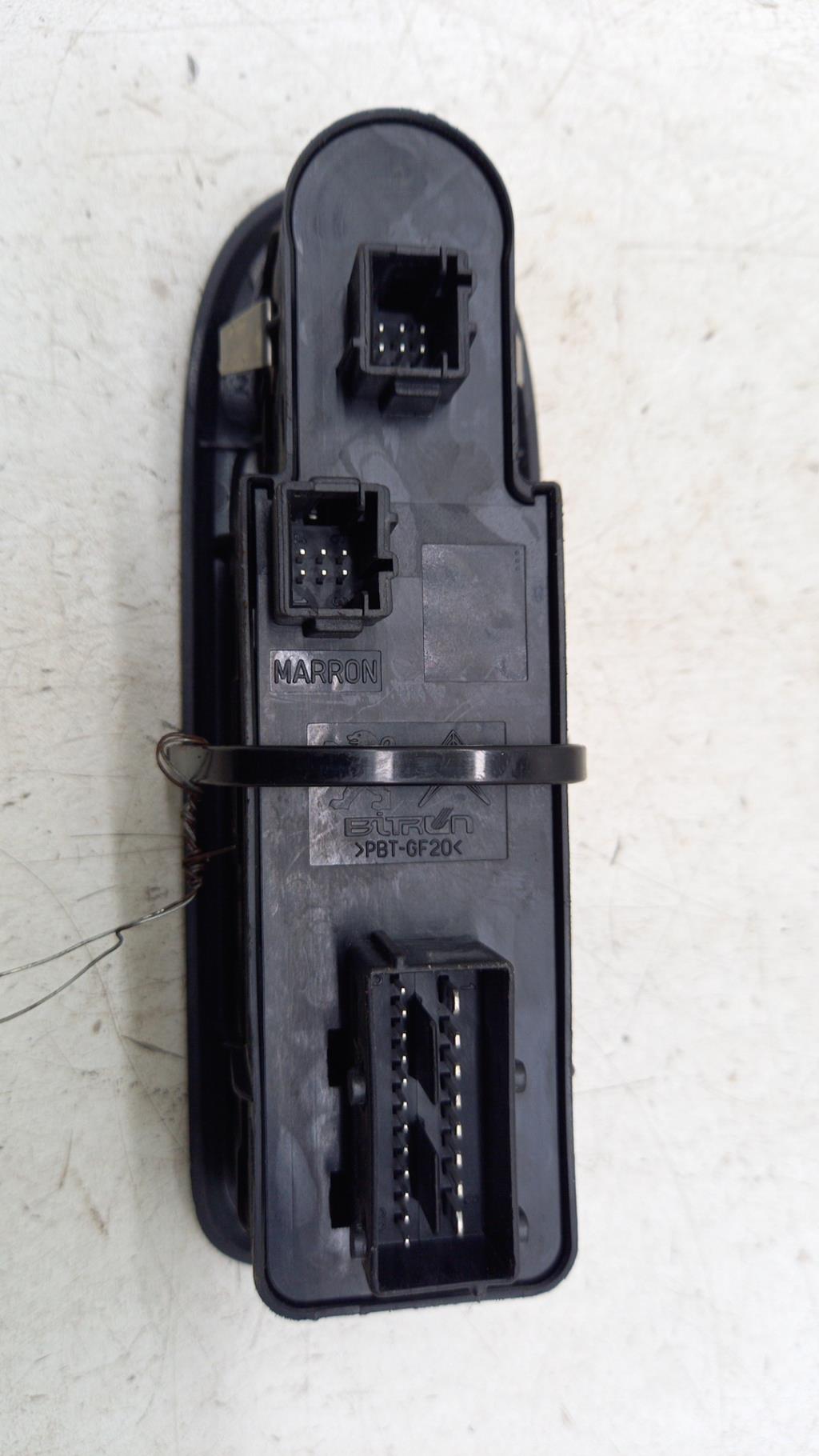 Interruttore lavacristalli anteriore sinistro CITROEN C5 2 Diésel - 1