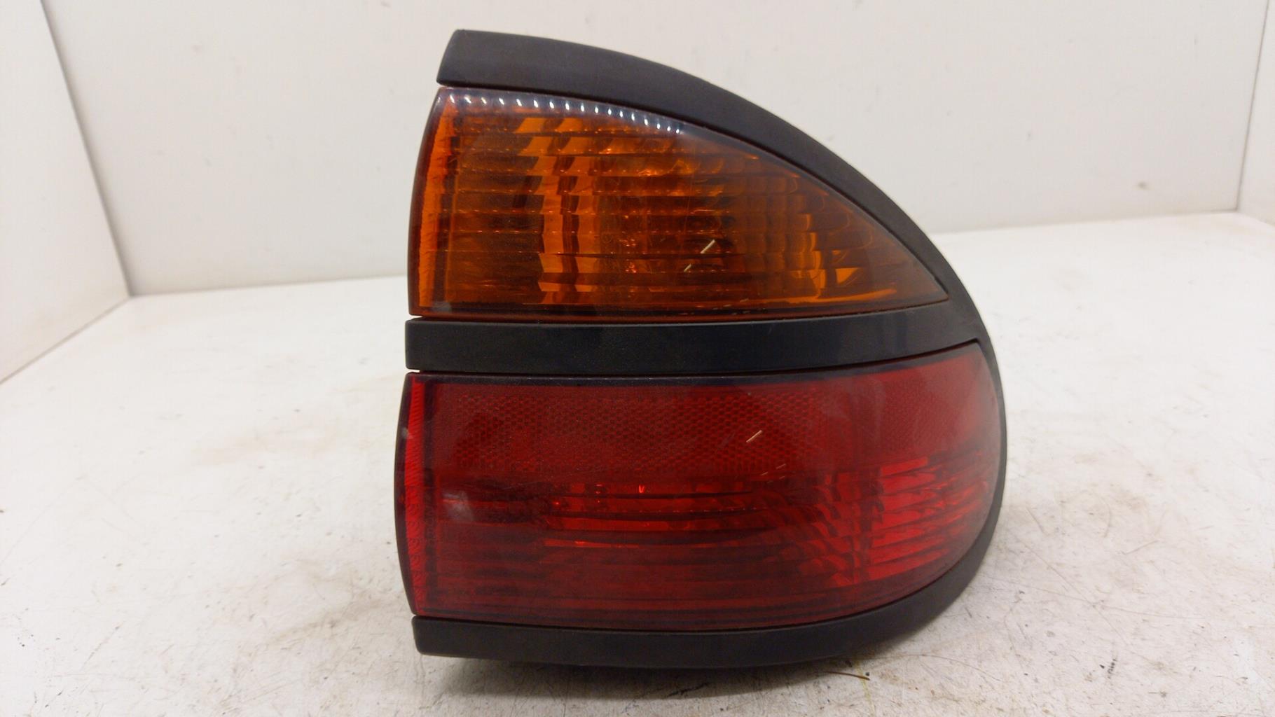 Fanale posteriore principale destro (luci) RENAULT LAGUNA 1 PHASE 2 Diésel - 1