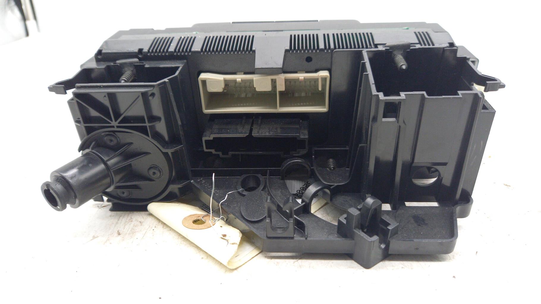 Commande chauffage VOLKSWAGEN GOLF 5 Essence - 1