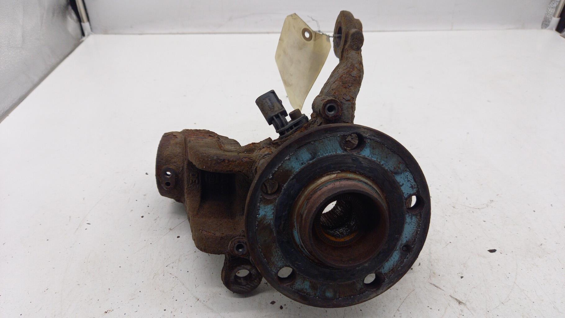 Mozzo anteriore sinistro VOLKSWAGEN GOLF 5 Gasolina - 1