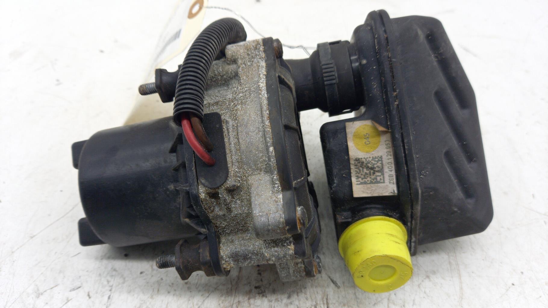 Divers AUDI A6 4 AVANT RS6 PHASE 1 BREAK Essence - 1