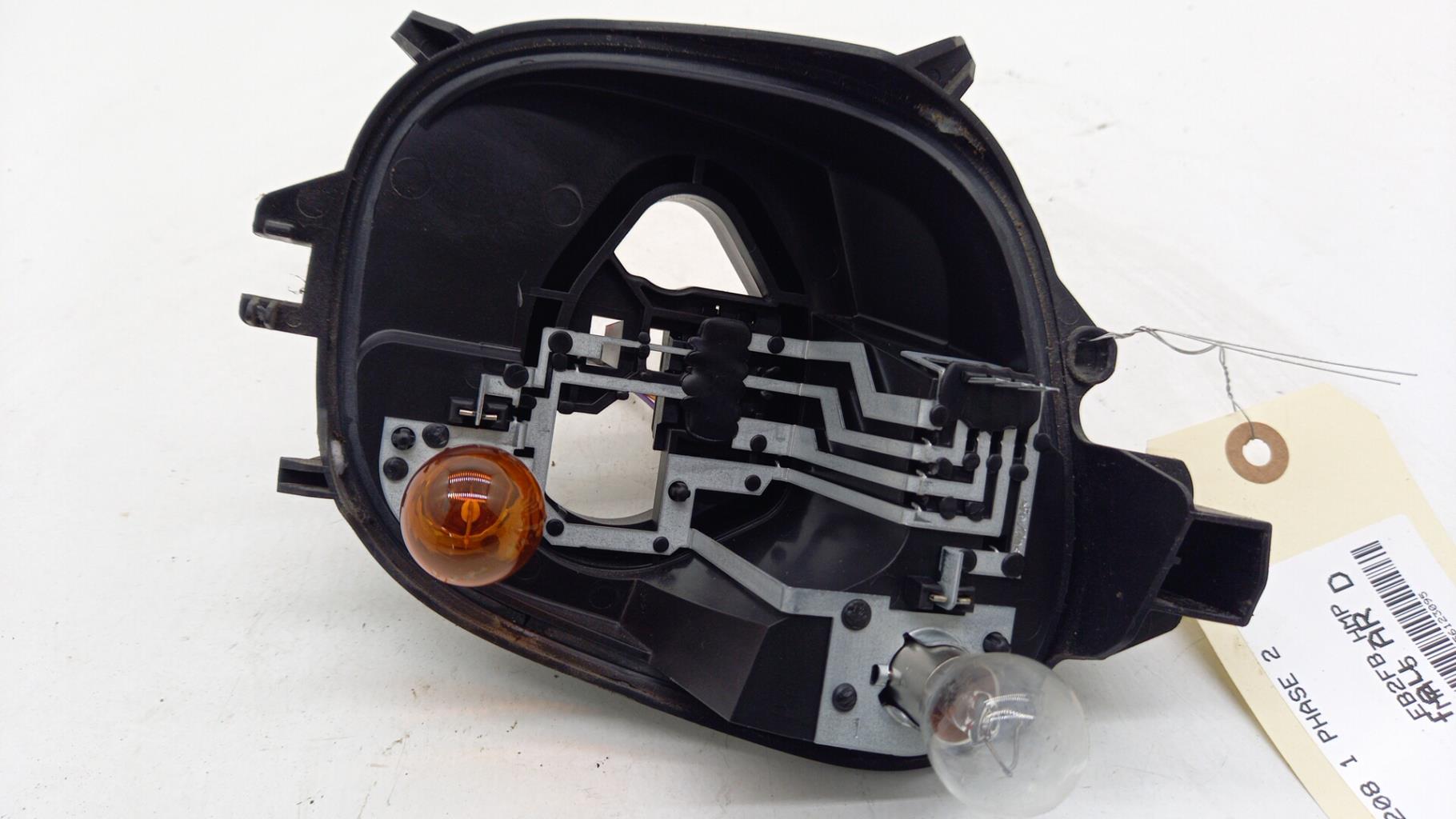 Base portalampade fanale posteriore destro PEUGEOT 208 1 PHASE 2 Gasolina - 1