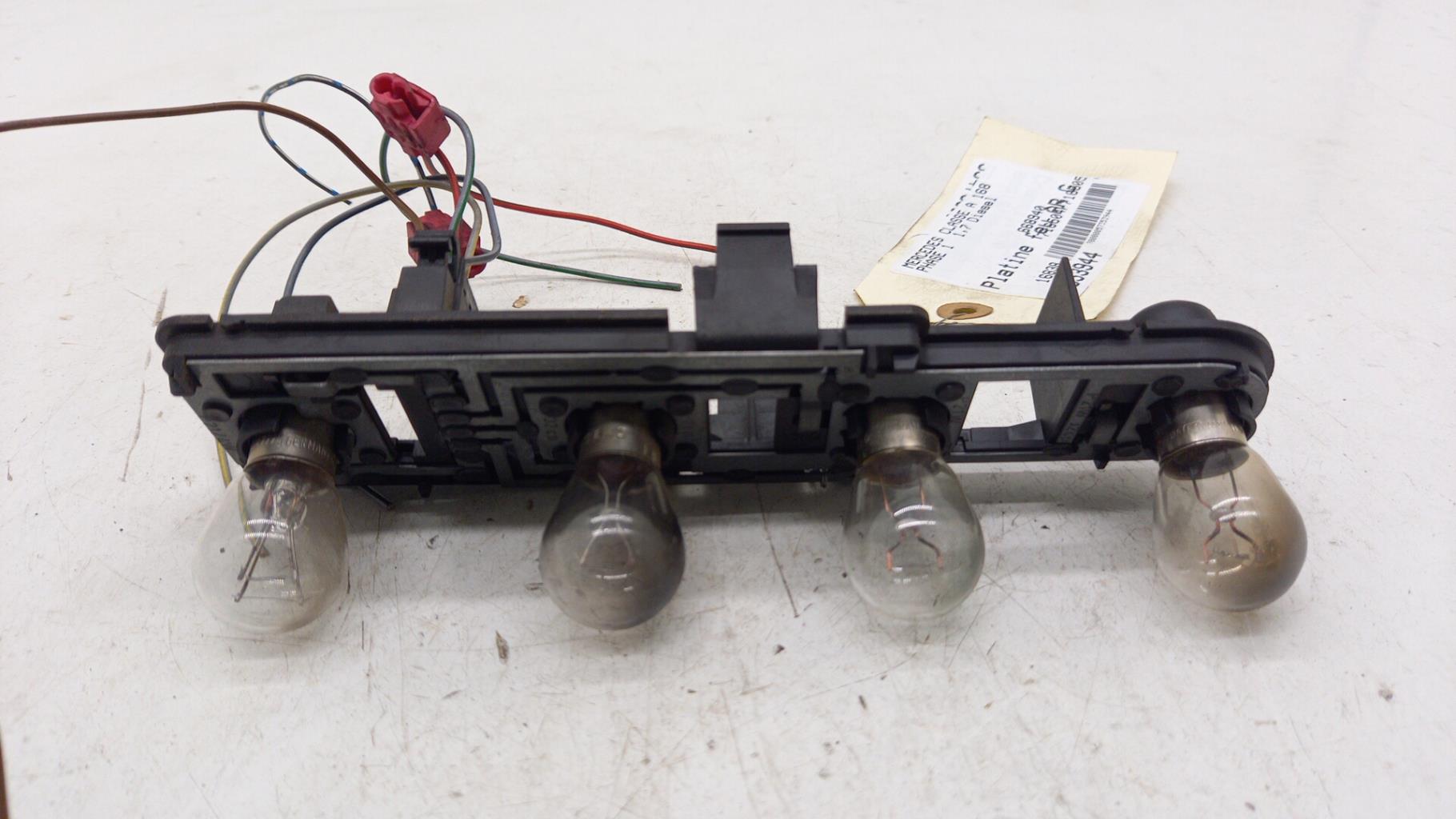 Base portalampade fanale posteriore sinistro MERCEDES CLASSE A 168 PHASE 1 Diésel - 1