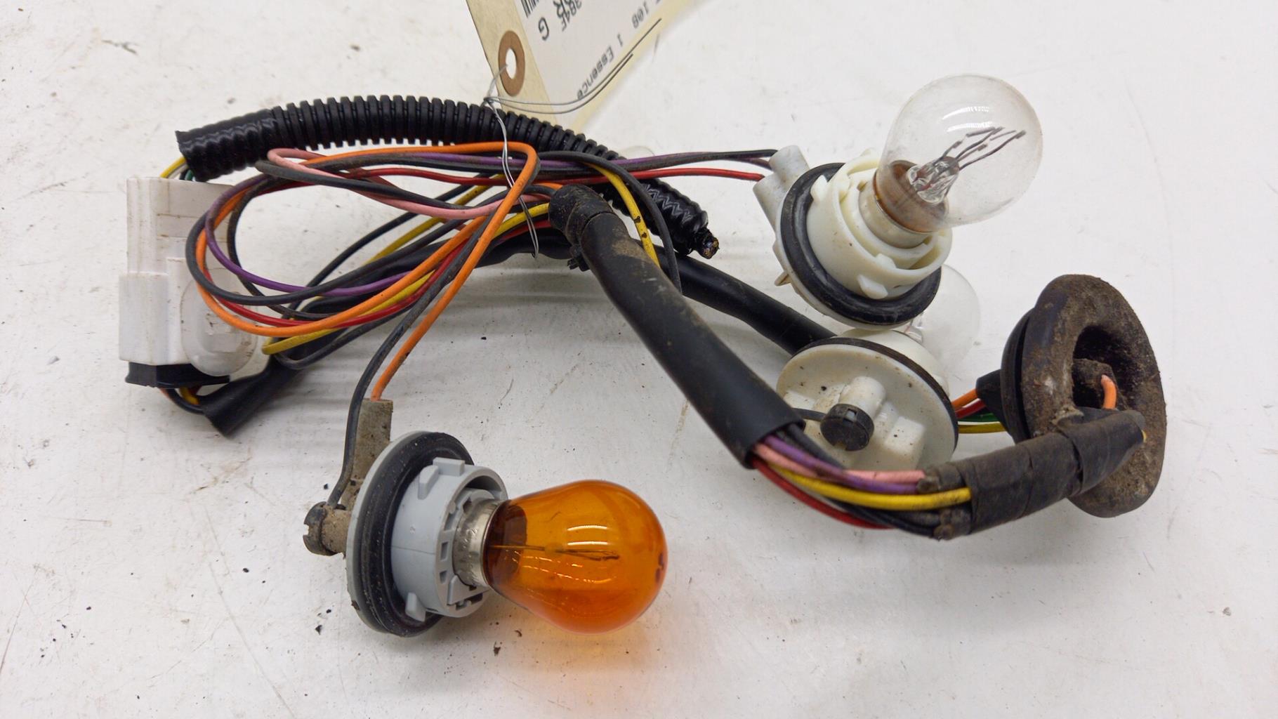 Base portalampade fanale posteriore sinistro PEUGEOT 108 Gasolina - 1