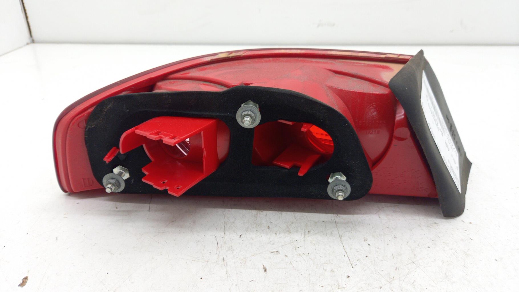 Fanale posteriore principale destro (luci) ALFA ROMEO 159 BREAK Diésel - 1