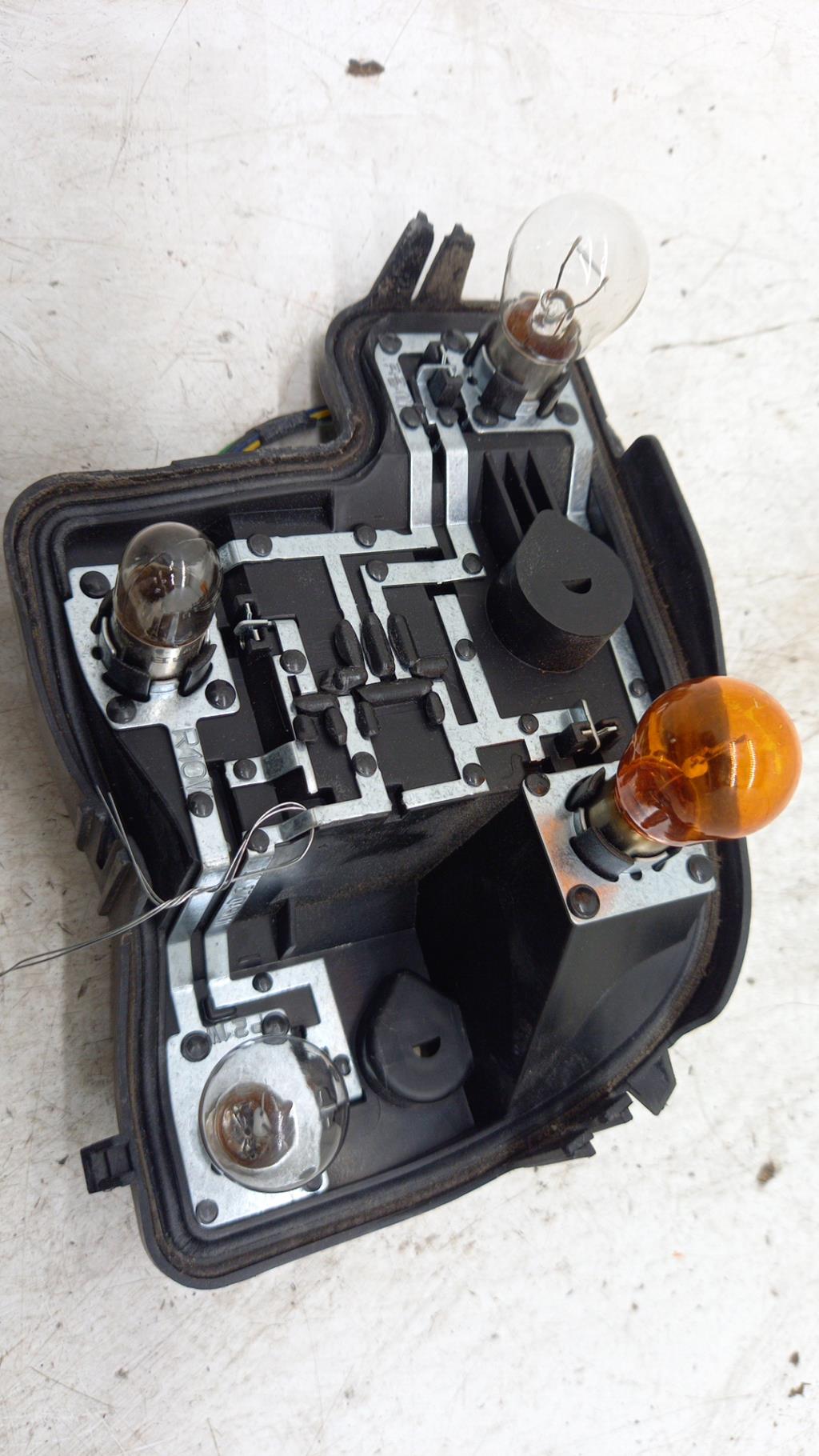 Base portalampade fanale posteriore destro FIAT 500 ABARTH 2 PHASE 1 Gasolina - 1