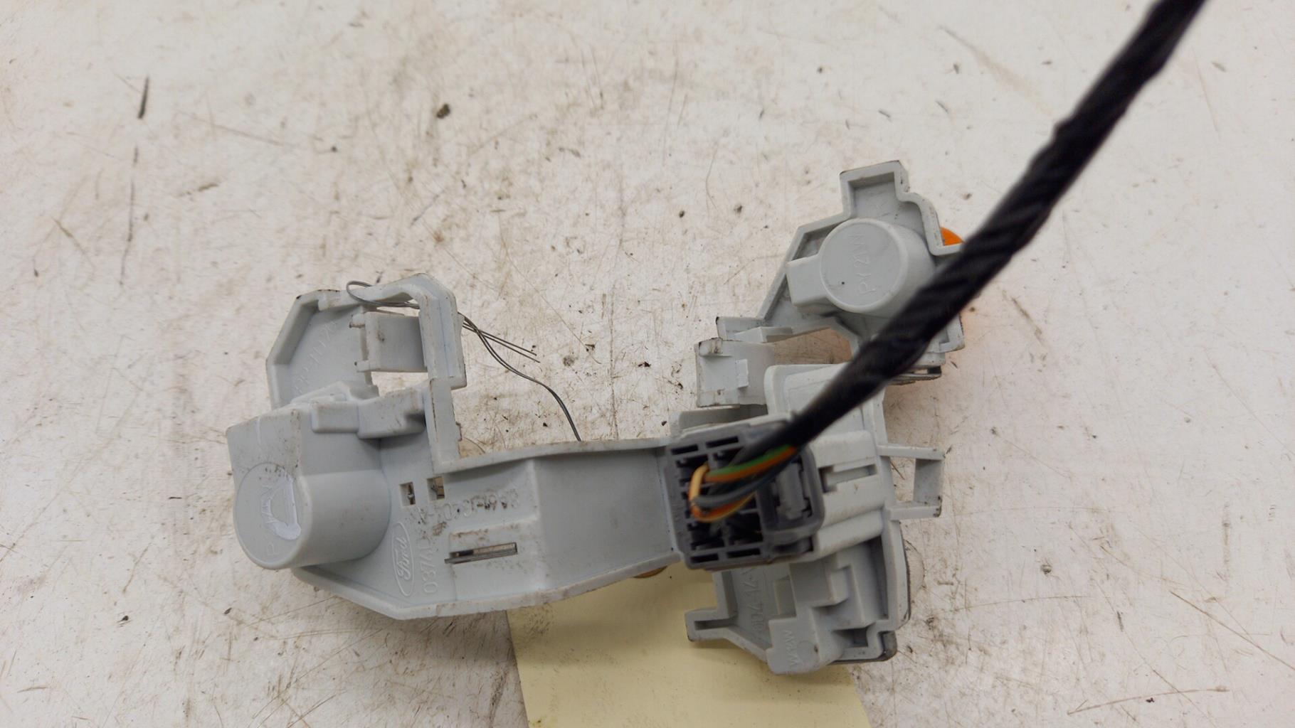Base portalampade fanale posteriore destro FORD FIESTA 6 PHASE 1 Gasolina - 1