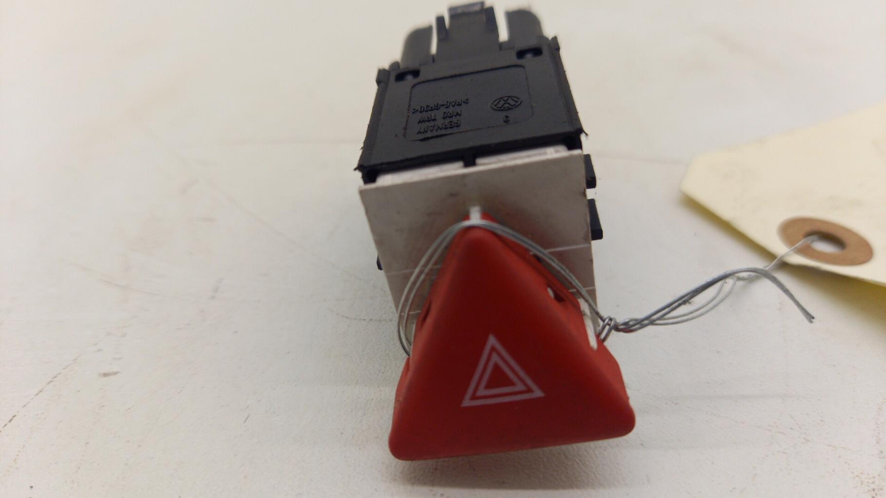 Bouton de warning VOLKSWAGEN PASSAT 5 Diesel - 1