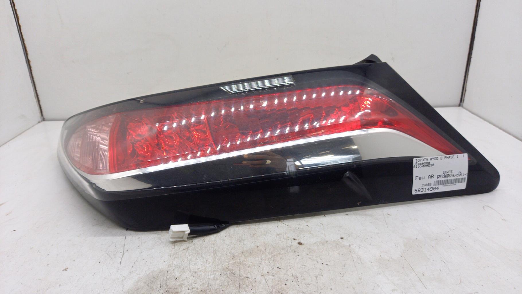 Fanale posteriore principale destro (luci) TOYOTA AYGO 2 PHASE 1 Gasolina - 1