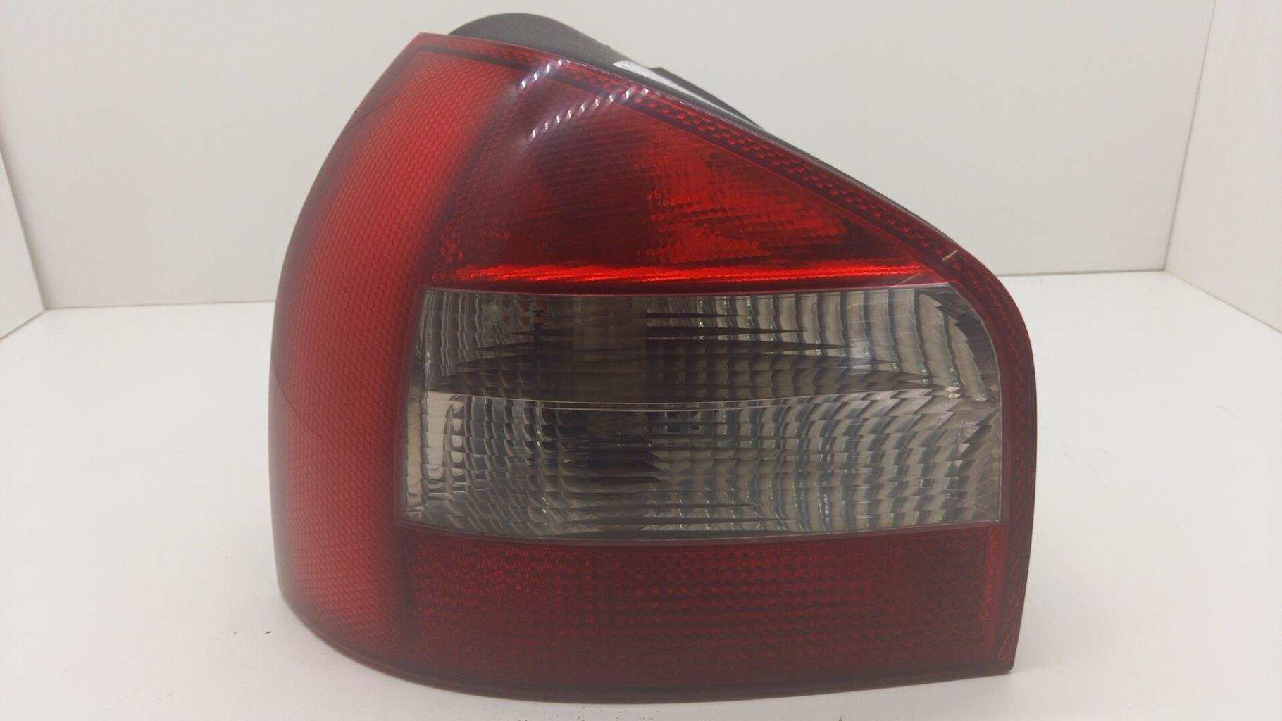 Fanale posteriore principale sinistro (luci) AUDI A3 1 PHASE 2 Diésel - 1