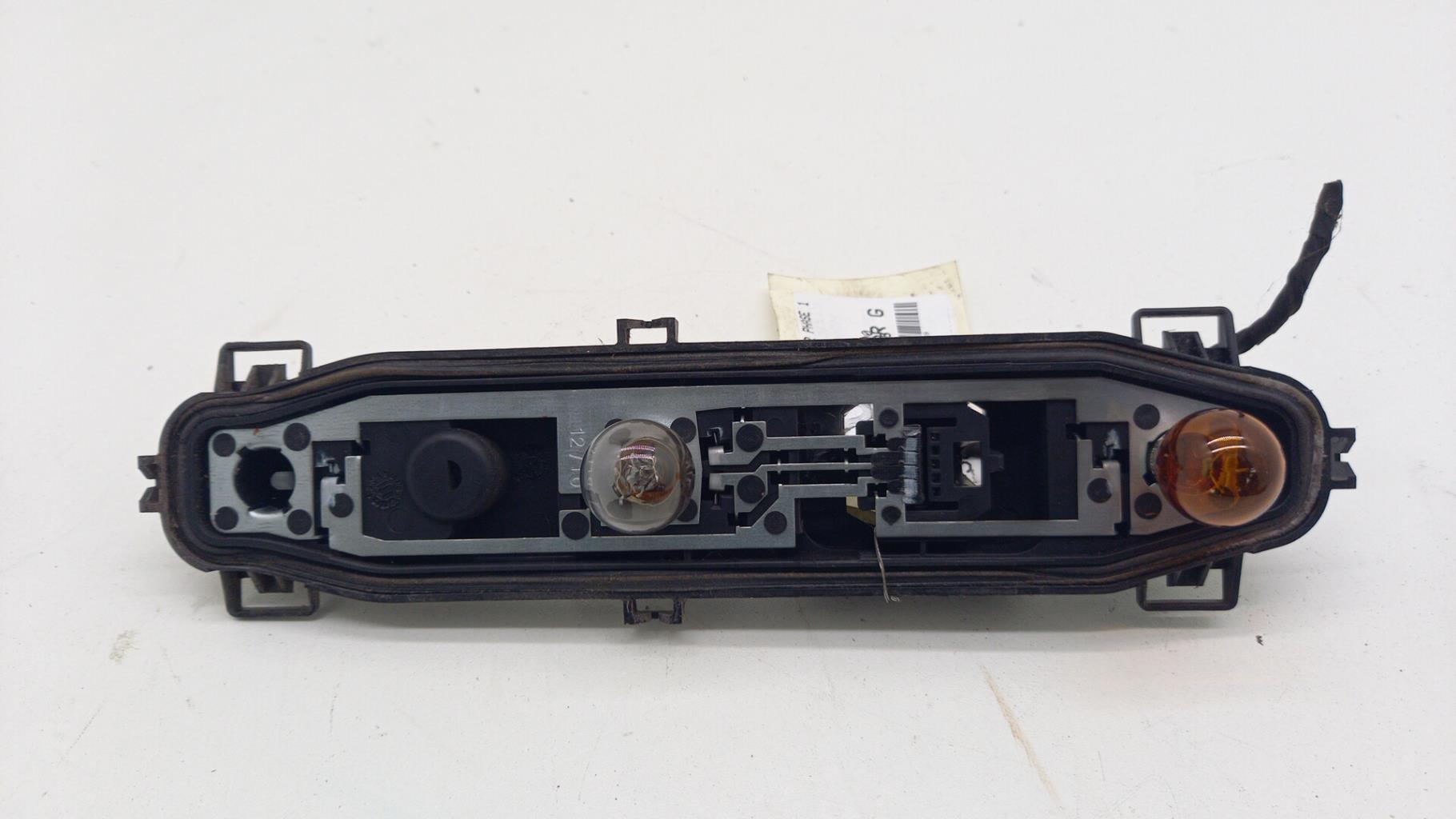 Base portalampade fanale posteriore sinistro RENAULT KANGOO 2 PHASE 1 Diésel - 1