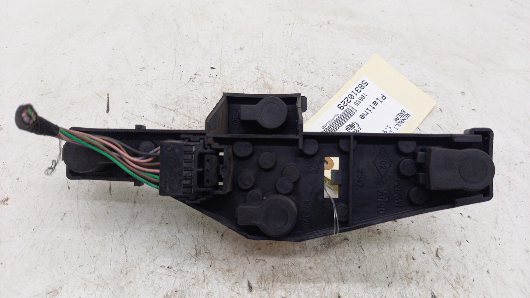 Base portalampade fanale posteriore sinistro RENAULT LAGUNA 2 PHASE 1 BREAK Diésel - 1