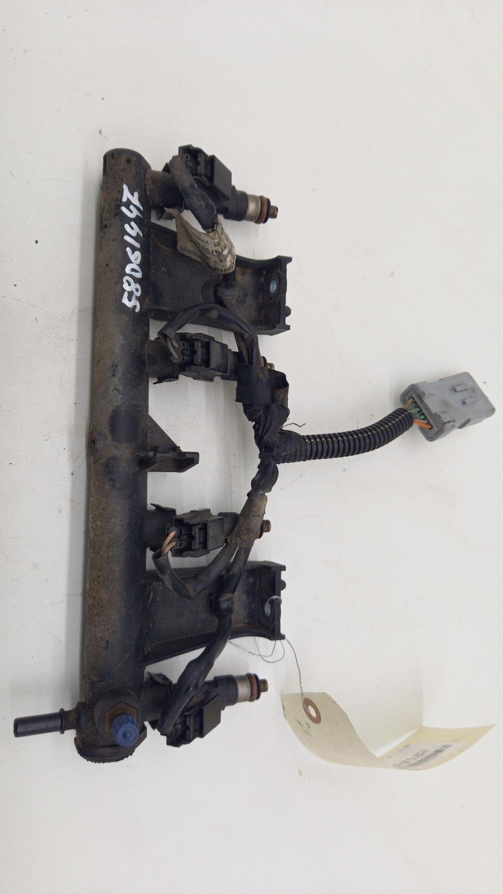 Rampe injection CITROEN C4 1 PHASE 1 Essence - 1