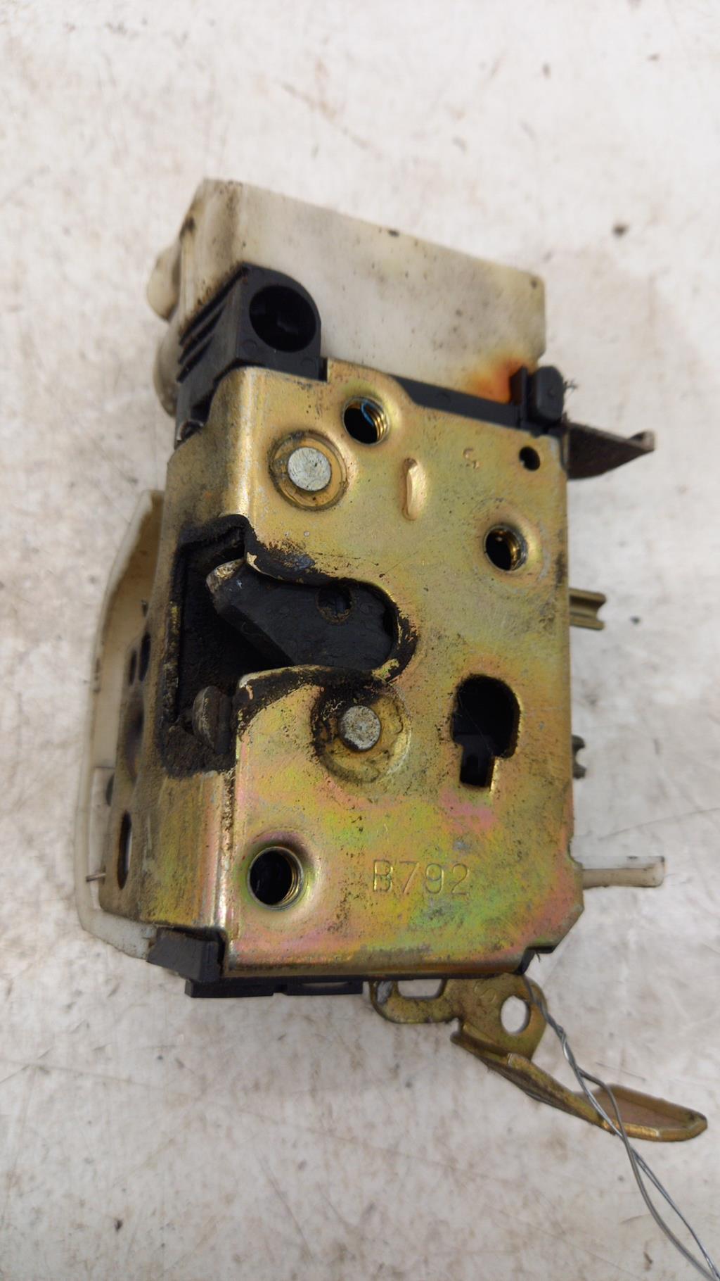Serratura anteriore sinistra FIAT PUNTO 1 PHASE 1 CABRIOLET Gasolina - 1