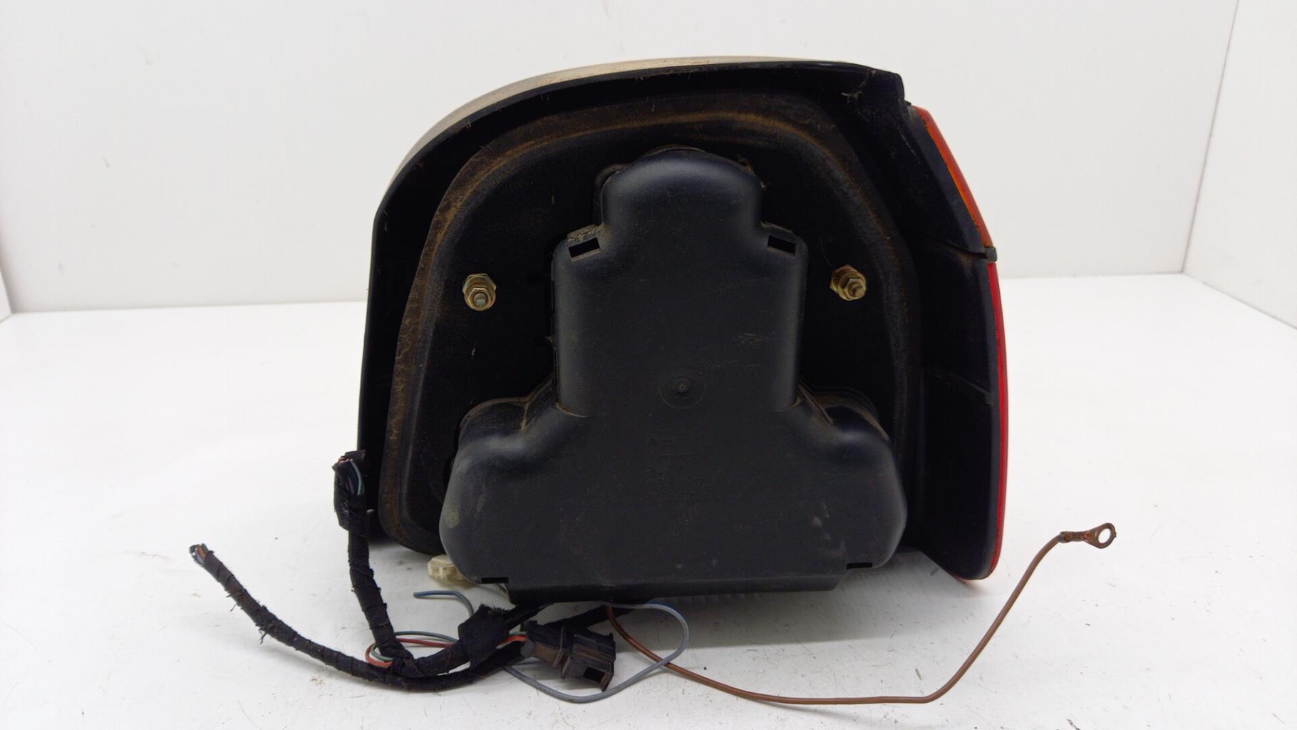 Fanale posteriore principale sinistro (luci) VOLKSWAGEN GOLF 3 CABRIOLET Diésel - 1