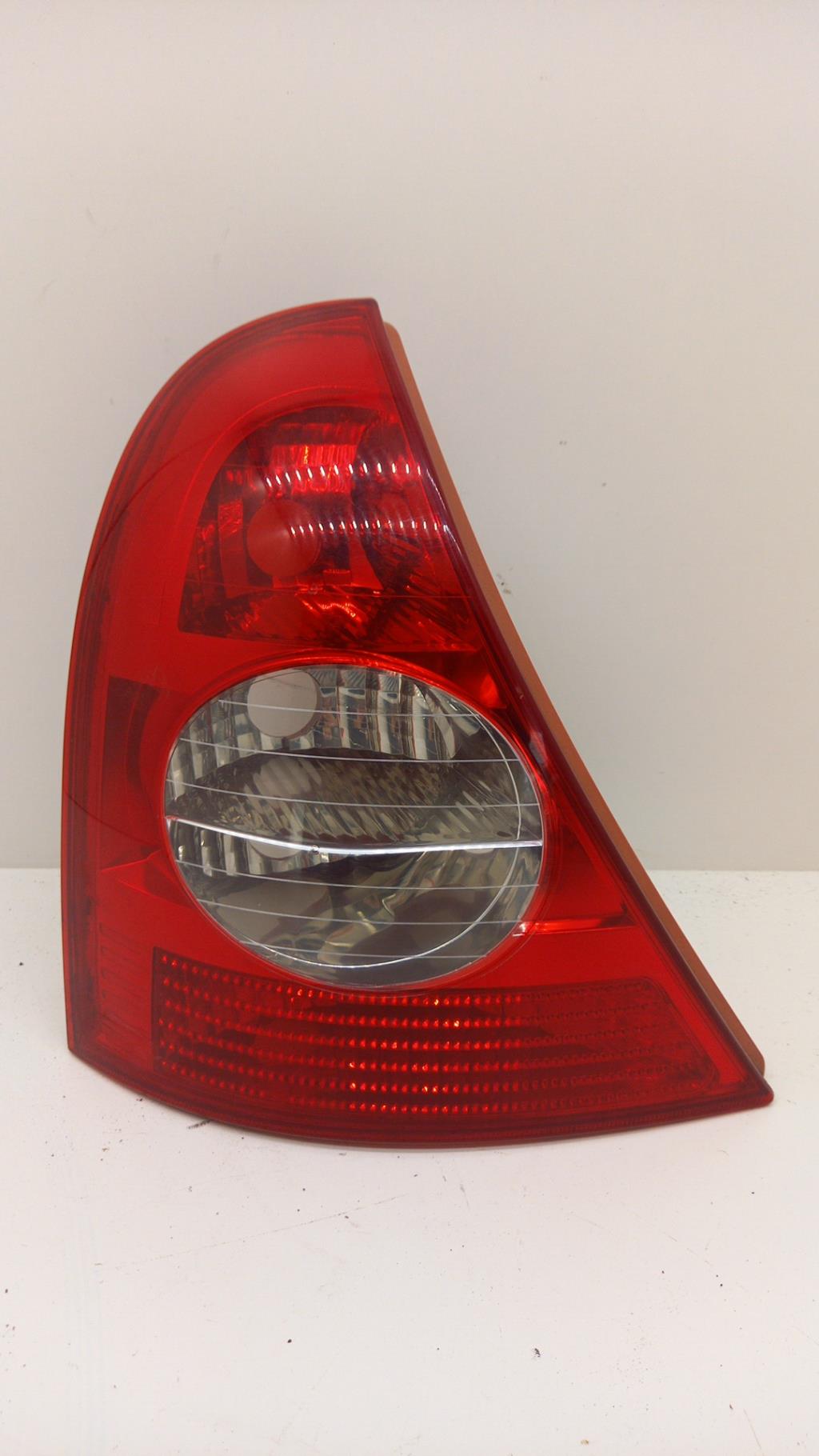 Fanale posteriore principale sinistro (luci) RENAULT CLIO 2 PHASE 2 Gasolina - 1