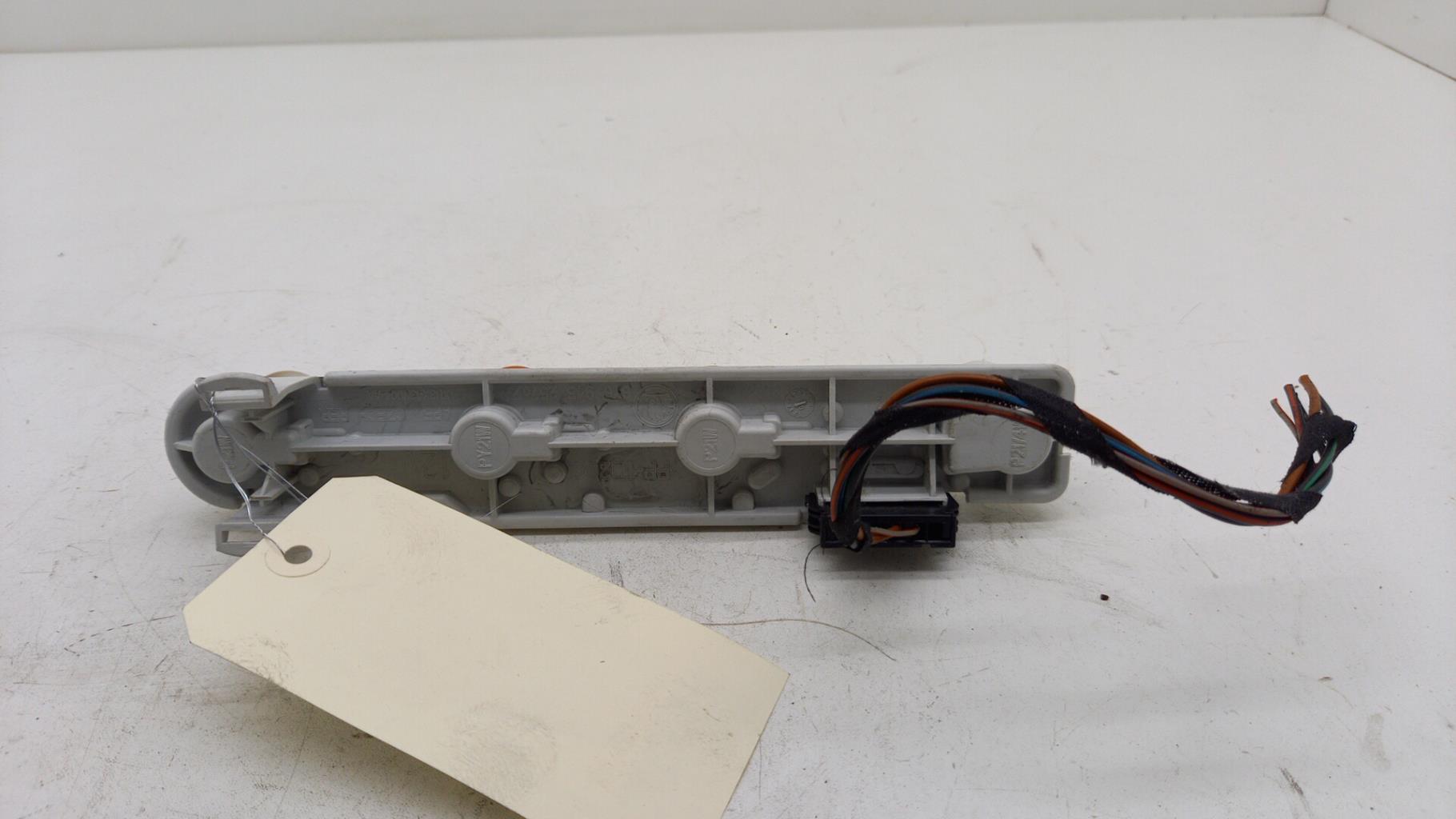 Base portalampade fanale posteriore destro SKODA FABIA 1 PHASE 1 Diésel - 1