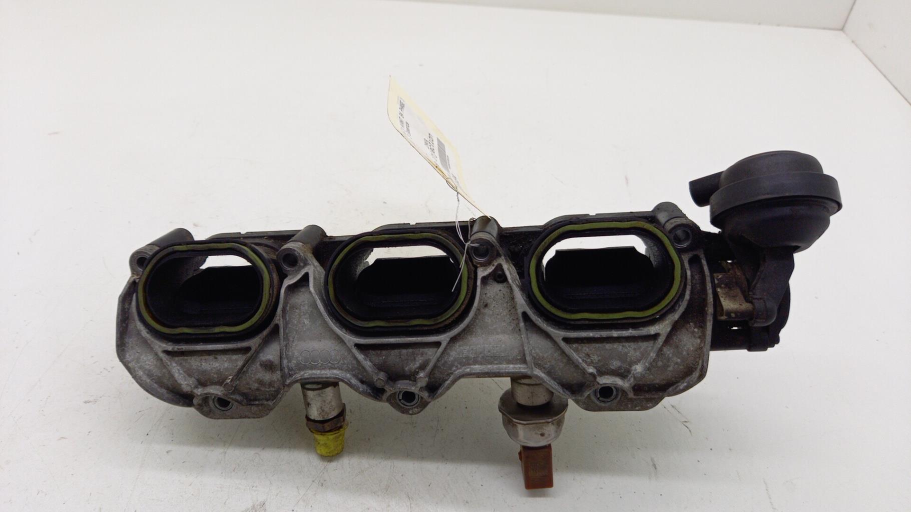 Rampe injection AUDI A4 3 AVANT S4 PHASE 1 BREAK Essence - 1