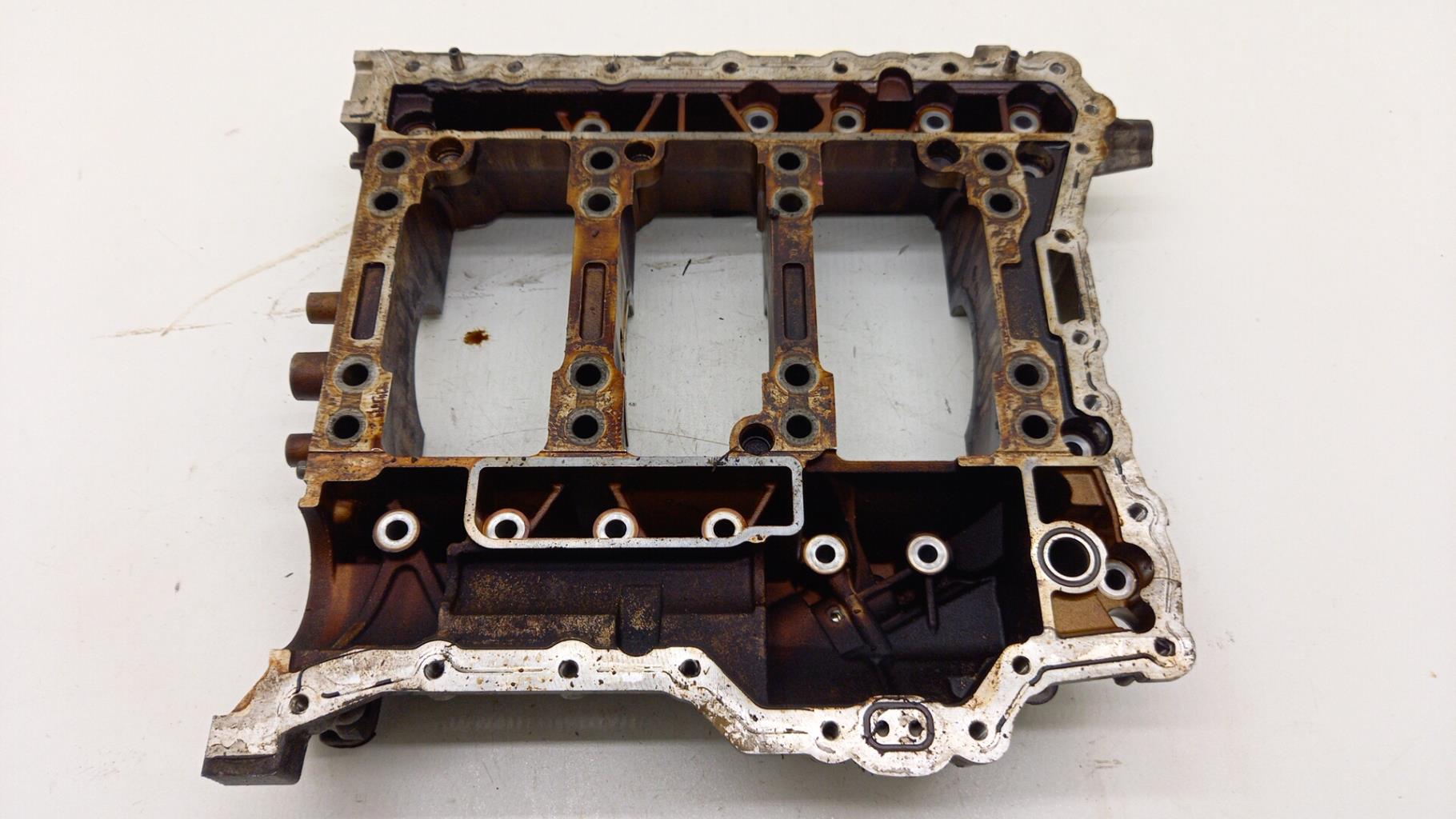 Carter inferieur AUDI A4 3 AVANT S4 PHASE 1 BREAK Essence - 1