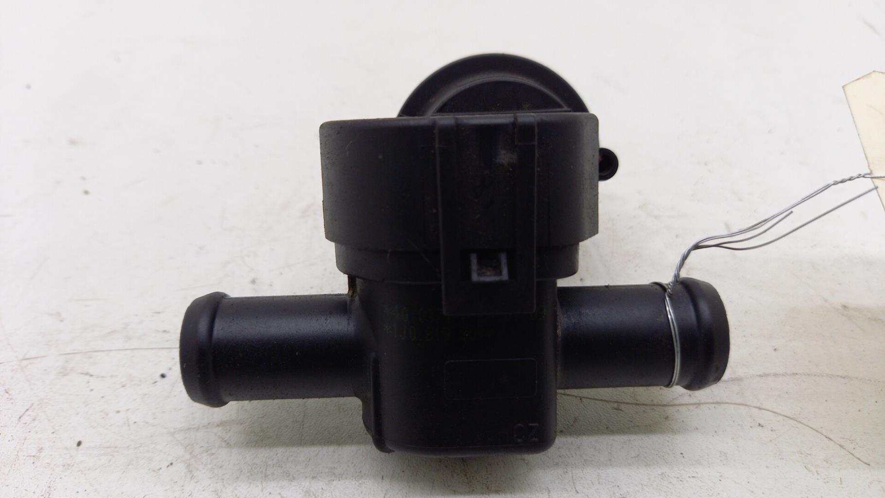 Rubinetto riscaldamento AUDI A4 3 AVANT S4 PHASE 1 BREAK Gasolina - 1