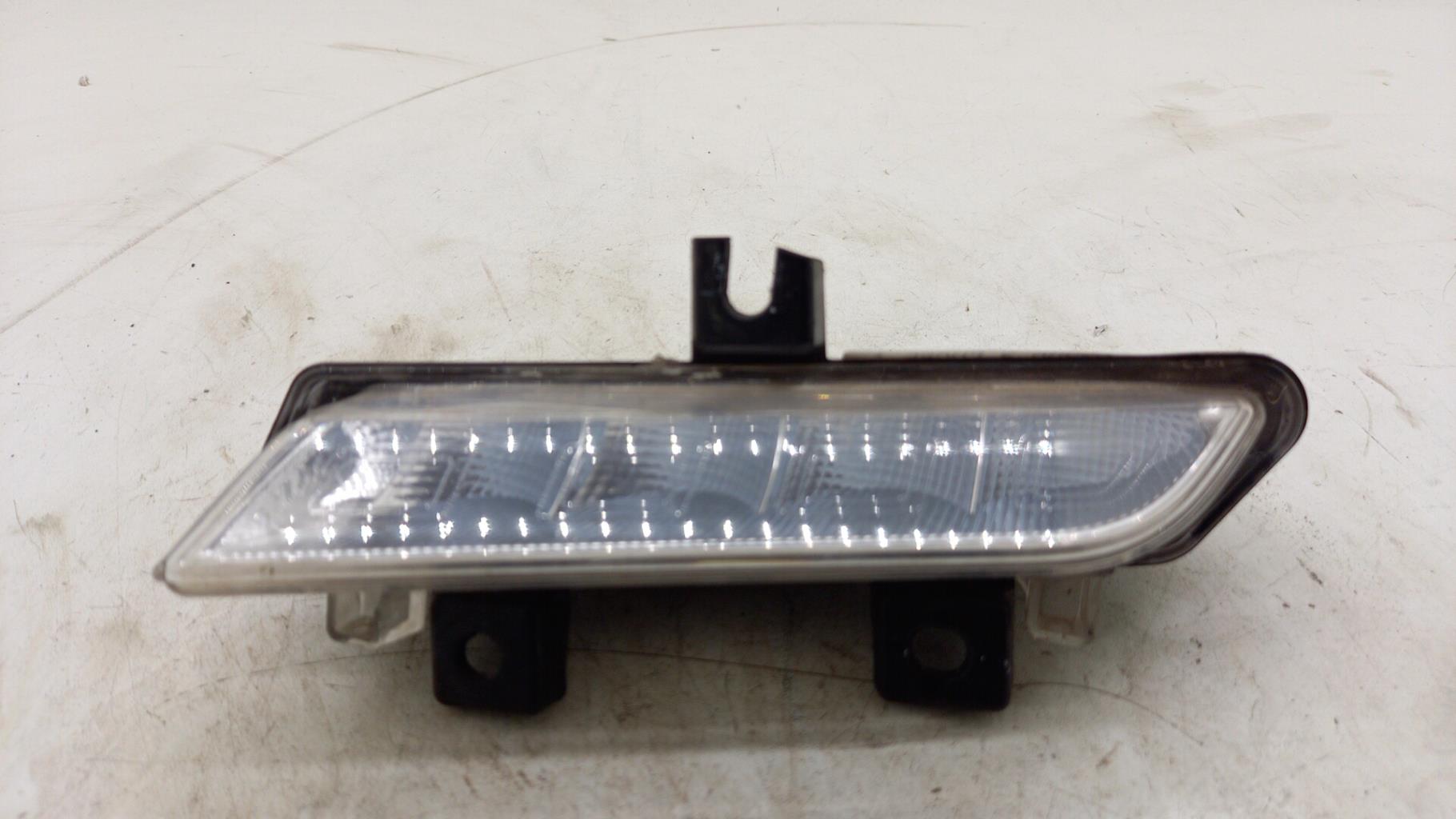 Luce di marcia diurna anteriore sinistra RENAULT LAGUNA 3 PHASE 1 BREAK Diésel - 1
