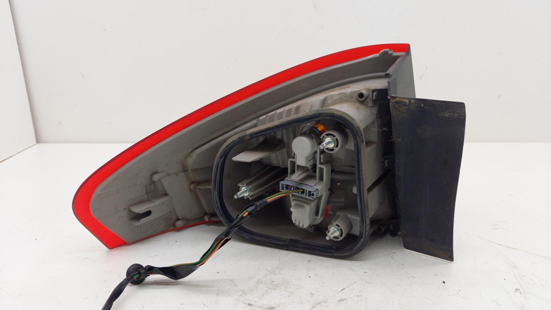 Fanale posteriore principale destro (luci) FORD MONDEO 3 PHASE 2 Diésel - 1