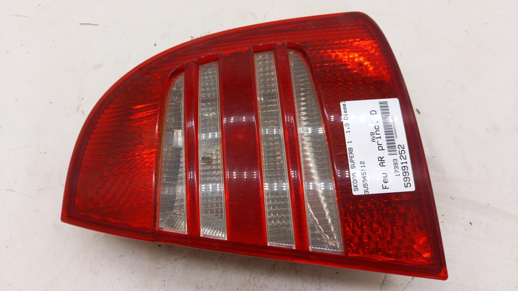 Fanale posteriore principale destro (luci) SKODA SUPERB 1 Diésel - 1