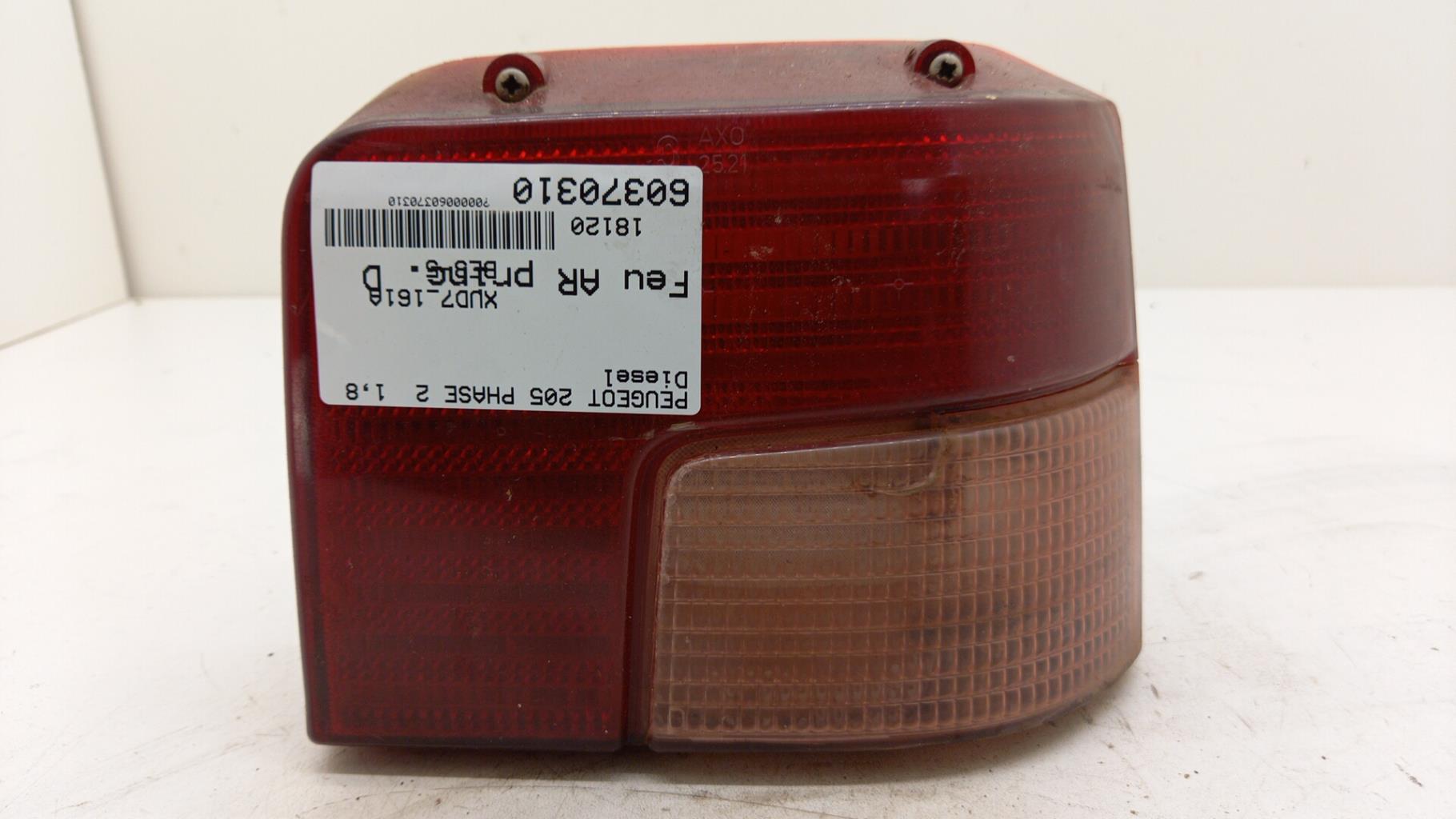 Fanale posteriore principale destro (luci) PEUGEOT 205 PHASE 2 Diésel - 1