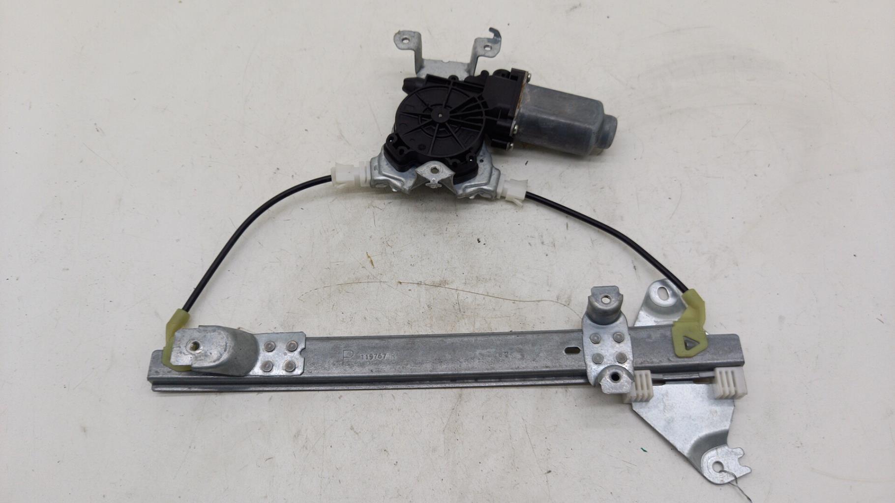 Alzacristalli elettrico posteriore destro NISSAN QASHQAI 1 PHASE 2 Diésel - 1