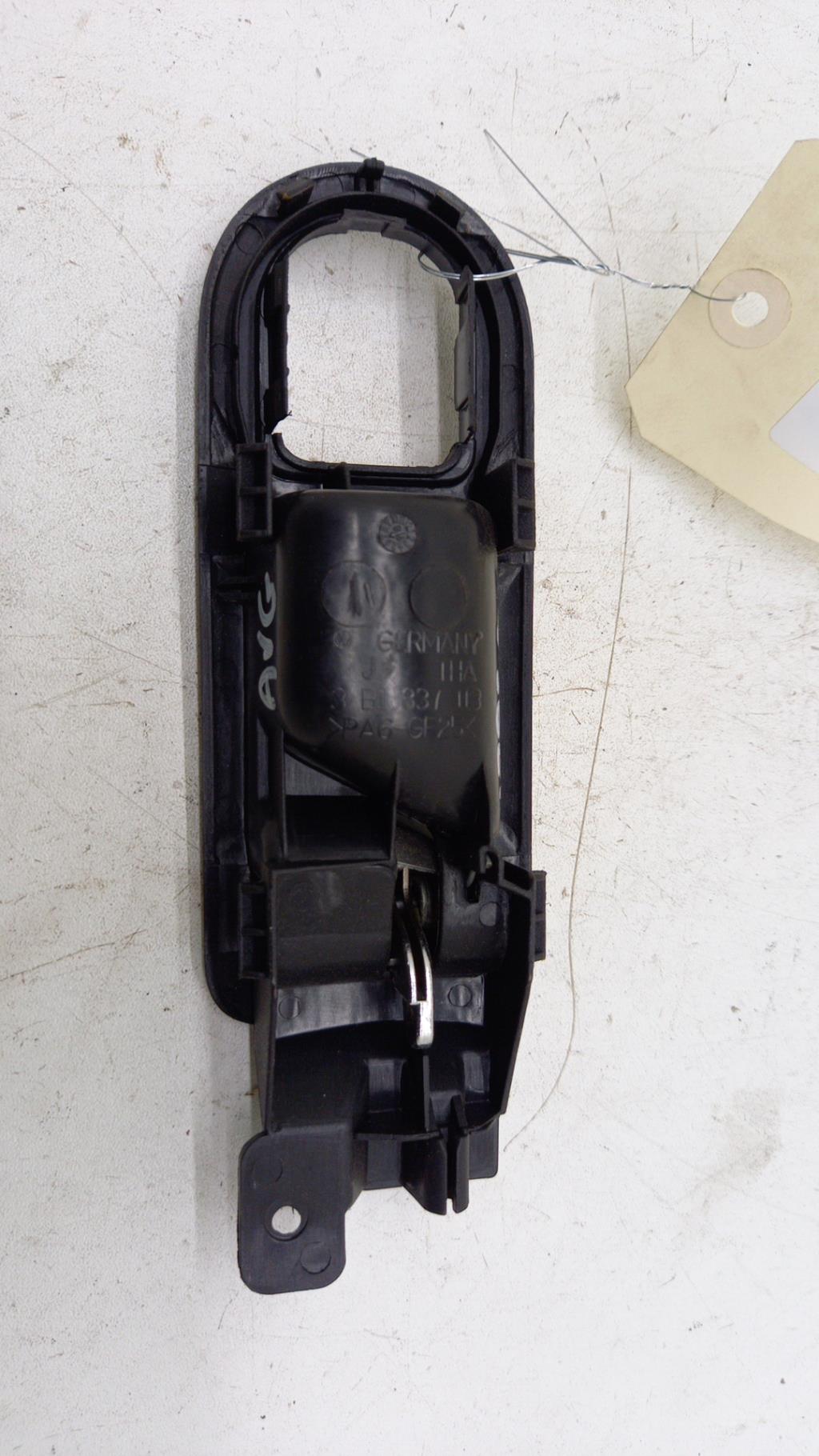Maniglia interna anteriore sinistra VOLKSWAGEN GOLF 4 Gasolina - 1