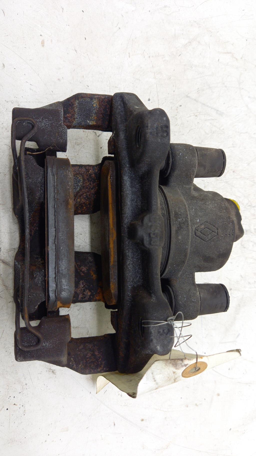 Etrier avant gauche (freinage) RENAULT CLIO 4 PHASE 1 Diesel - 1