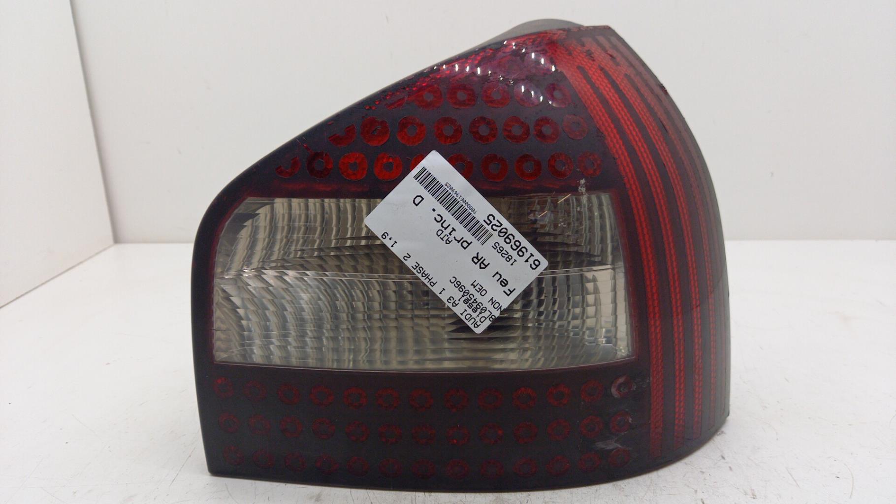 Fanale posteriore principale destro (luci) AUDI A3 1 PHASE 2 Diésel - 1