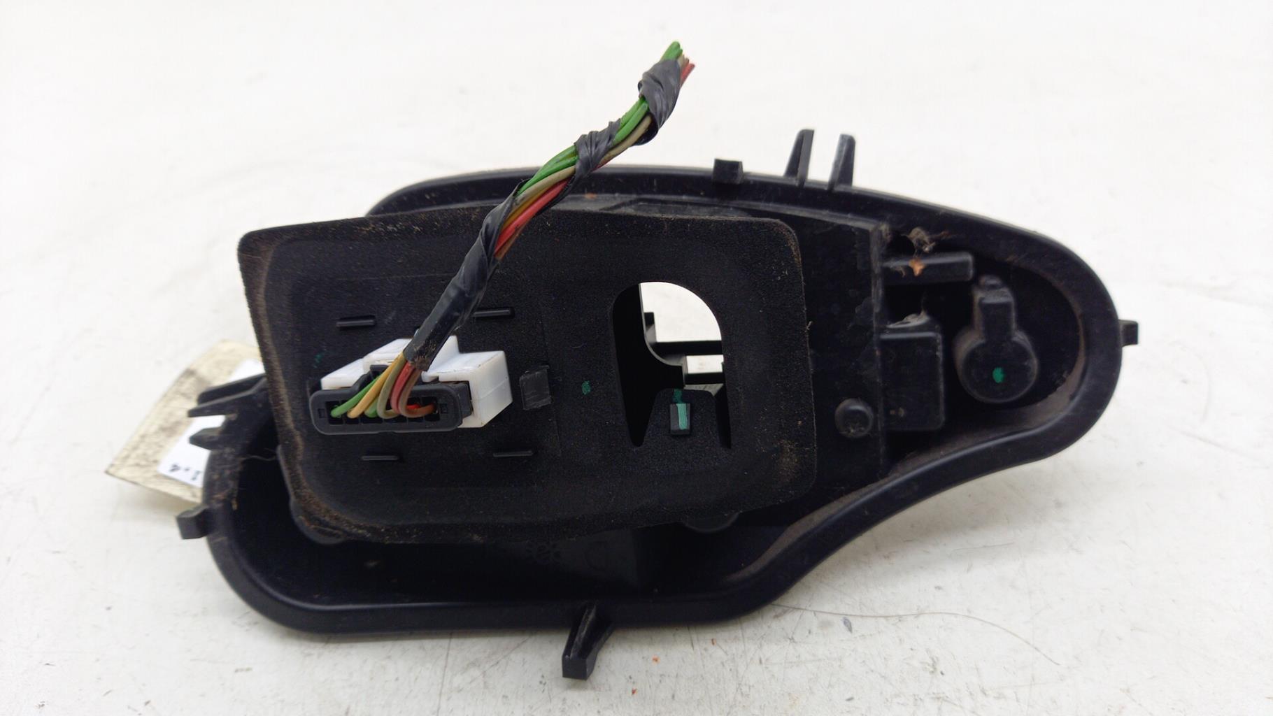Base portalampade fanale posteriore destro CITROEN C3 2 PHASE 1 Gasolina - 1