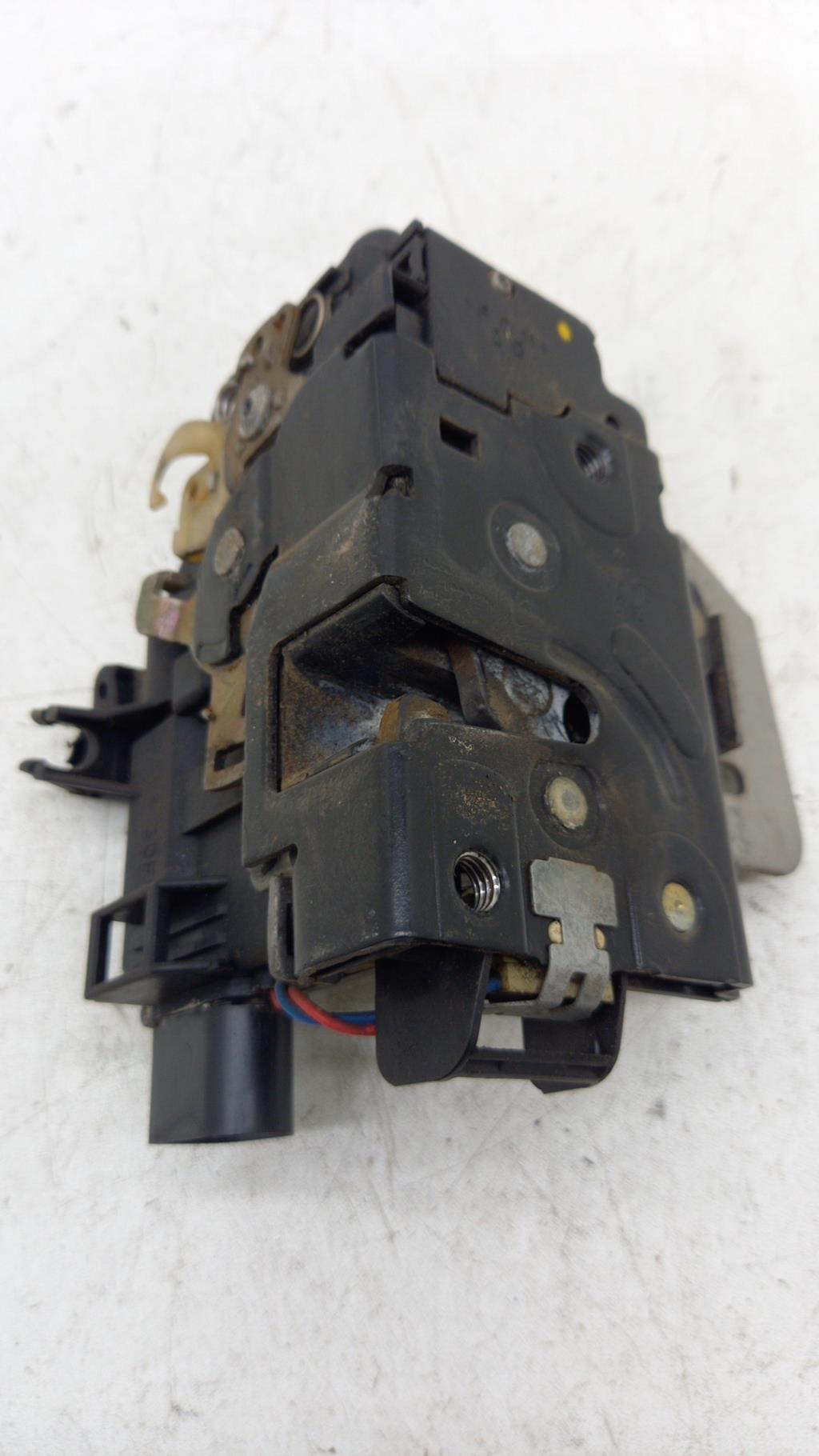 Serrure avant droit AUDI A6 2 ALLROAD PHASE 2 BREAK Diesel - 1