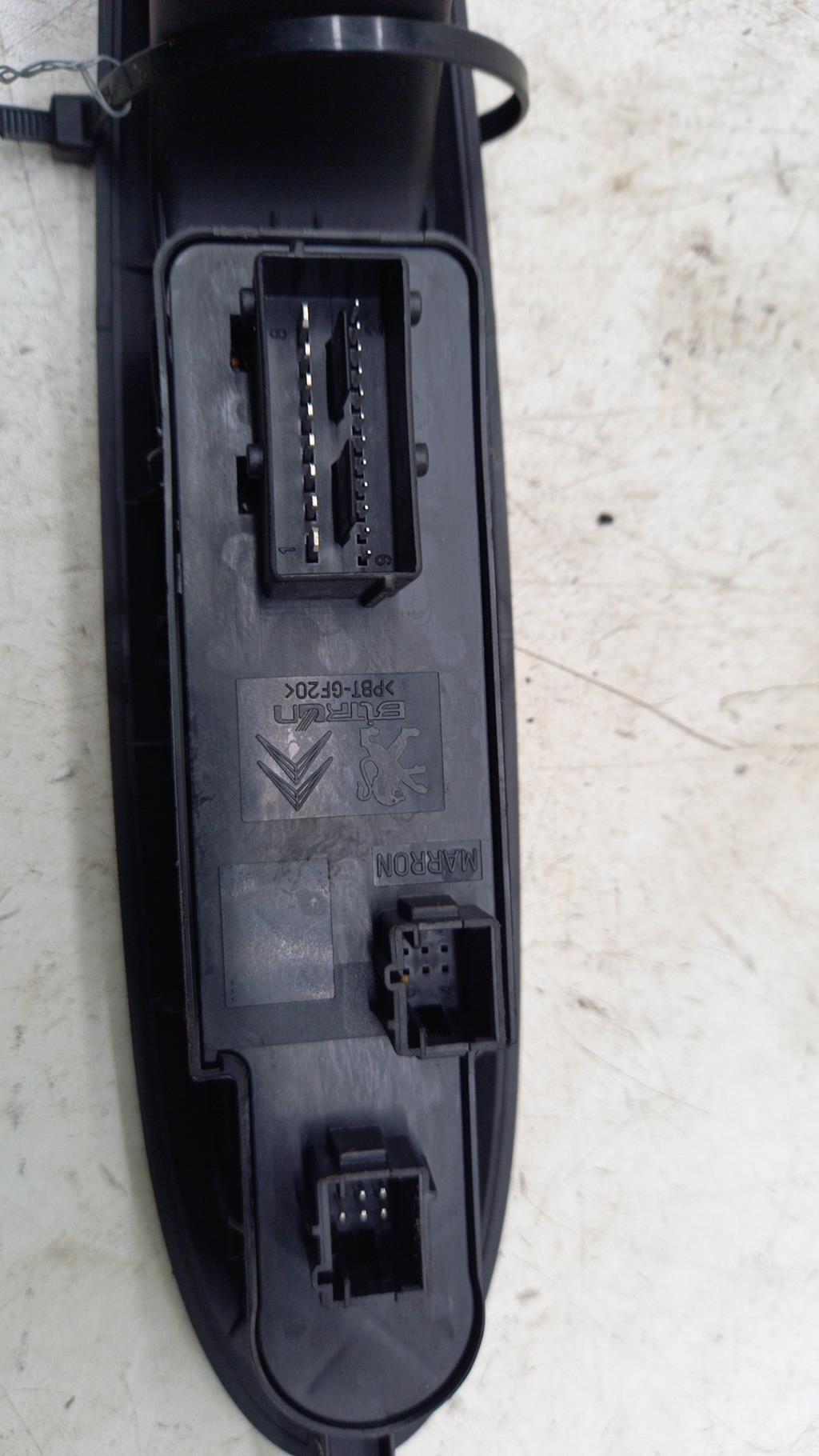 Interruttore lavacristalli anteriore sinistro CITROEN C4 2 PHASE 1 Diésel - 1