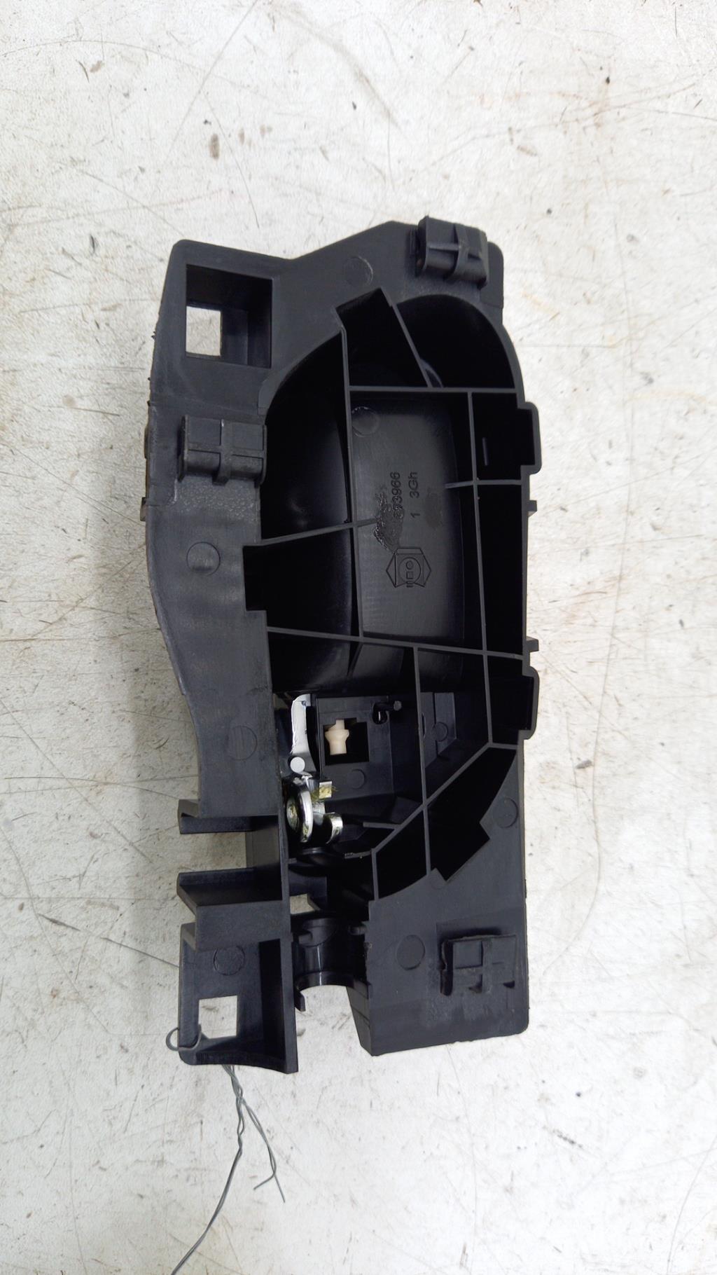 Maniglia interna posteriore sinistra PEUGEOT 2008 1 PHASE 1 Diésel - 1
