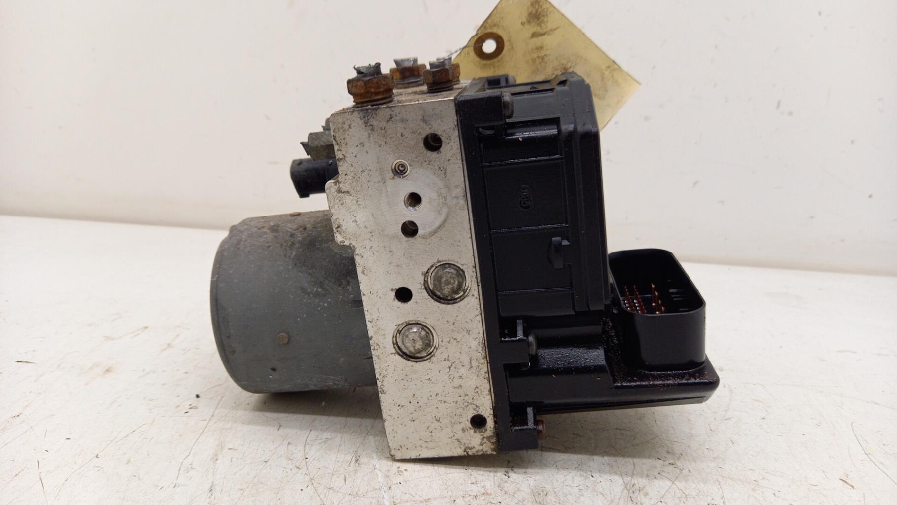 Blocco ABS (antibloccaggio freni) TOYOTA COROLLA VERSO 2 PHASE 1 Diésel - 1