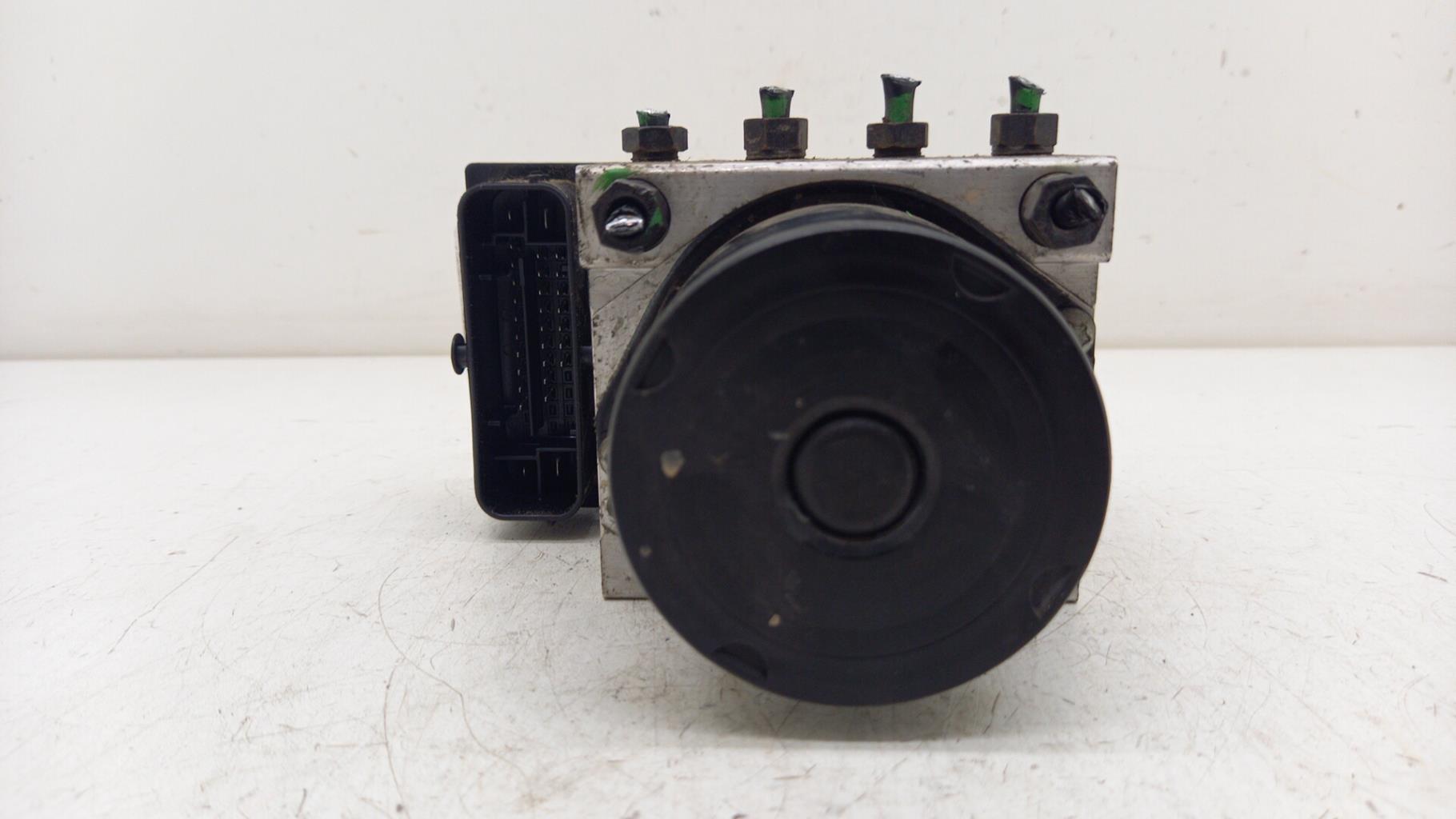Blocco ABS (antibloccaggio freni) VOLKSWAGEN POLO 4 PHASE 1 Gasolina - 1