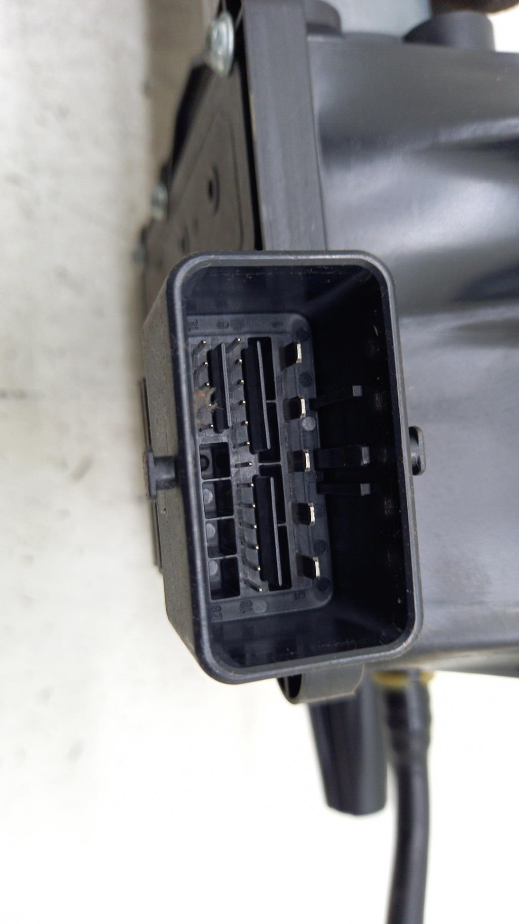 Blocco elettrico freno a mano PEUGEOT 3008 1 PHASE 2 Diésel - 1