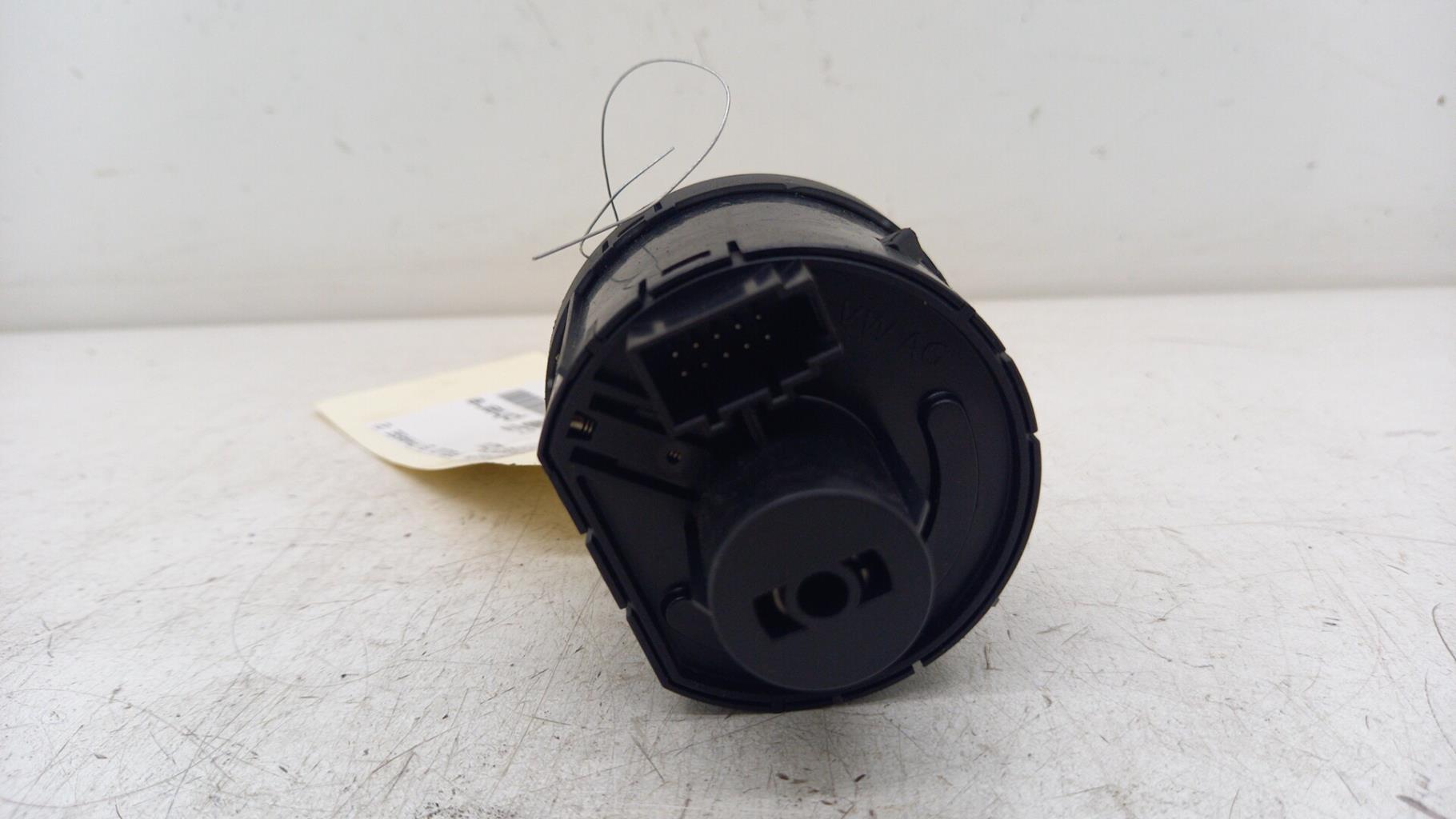 Commande de phare VOLKSWAGEN POLO 5 PHASE 2 Essence - 1