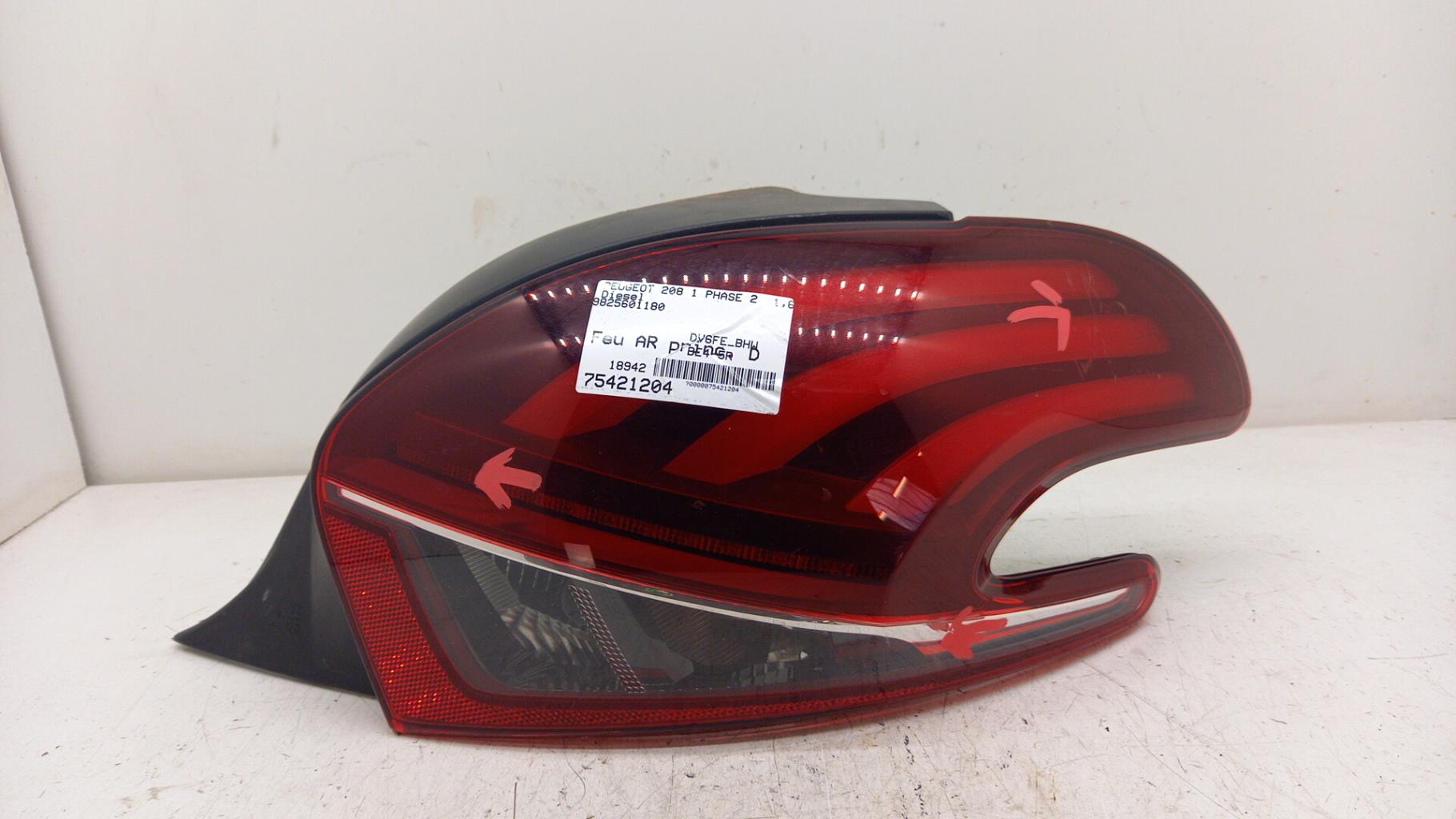 Fanale posteriore principale destro (luci) PEUGEOT 208 1 PHASE 2 Diésel - 1